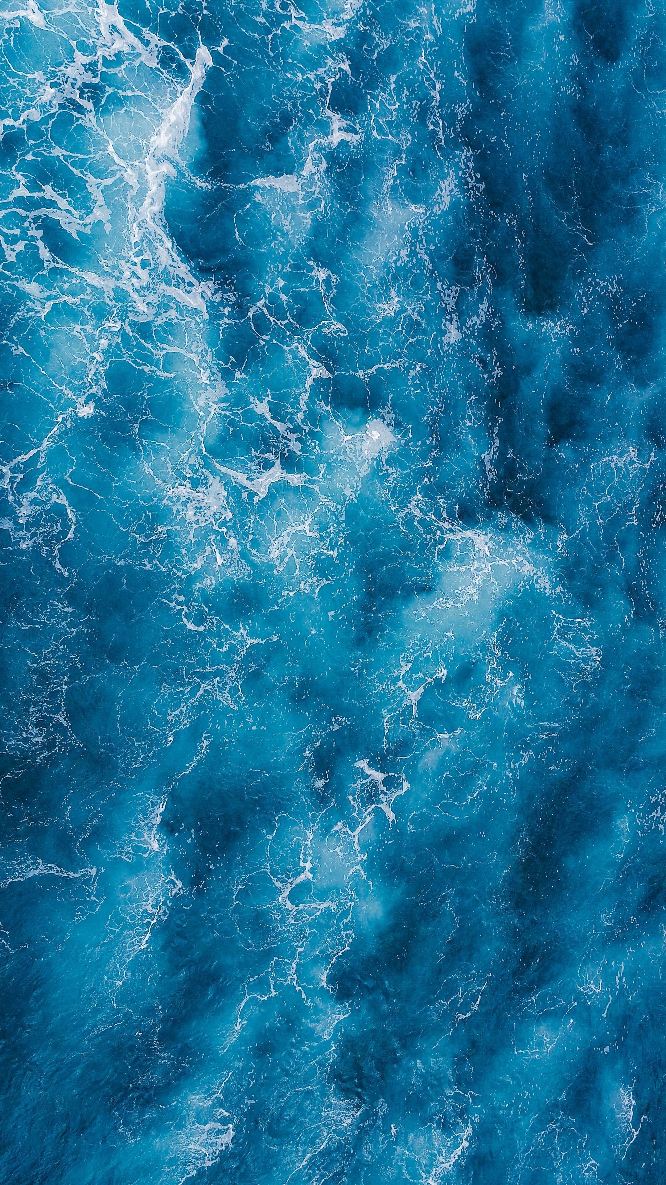 Meereswellen, Gischt, Blaues Wasser, Luftaufnahme, QHD+, Handy-Hintergrund im Hochformat