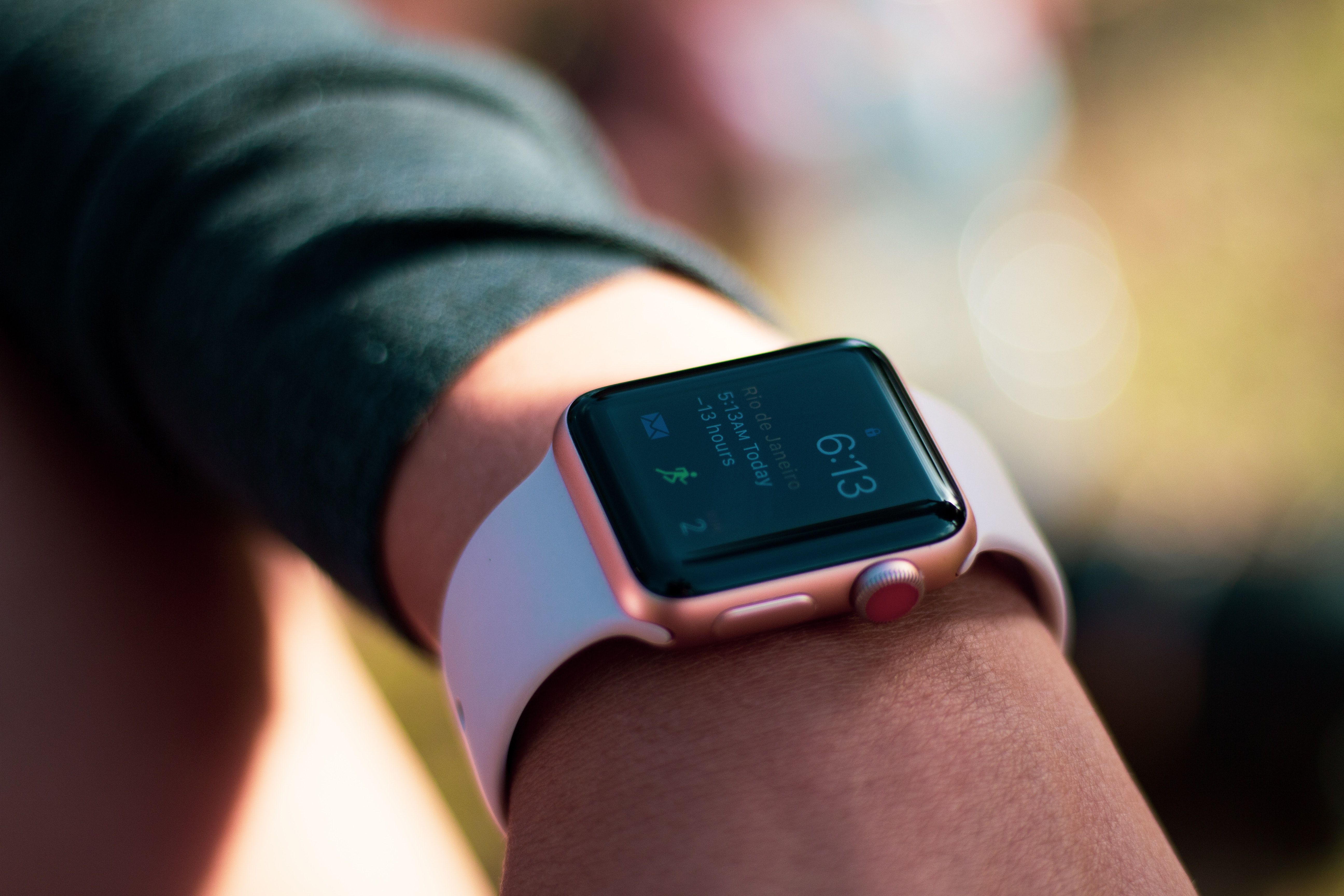 Apple Watch, Roségold, Handgelenk, Rosa Armband, Zifferblatt