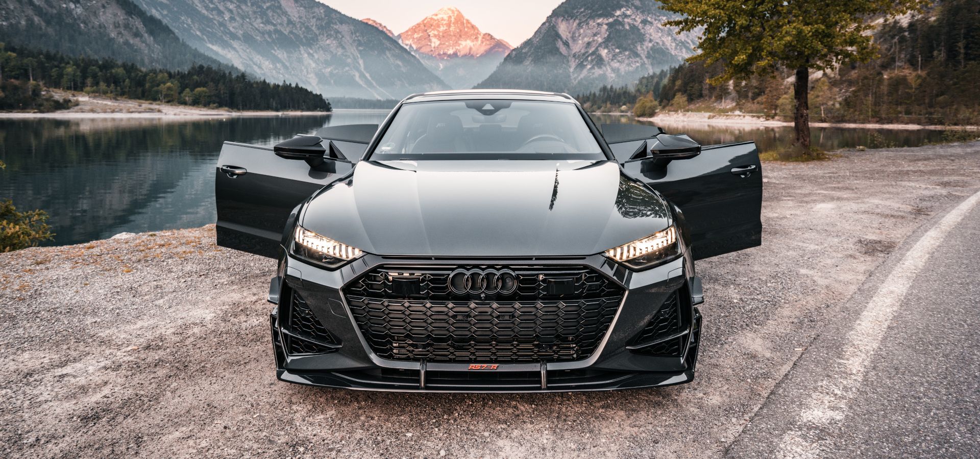 Audi RS7, Offene Türen, Bergsee, Alpen, Grau, Full HD, Desktop-Hintergrund für Windows