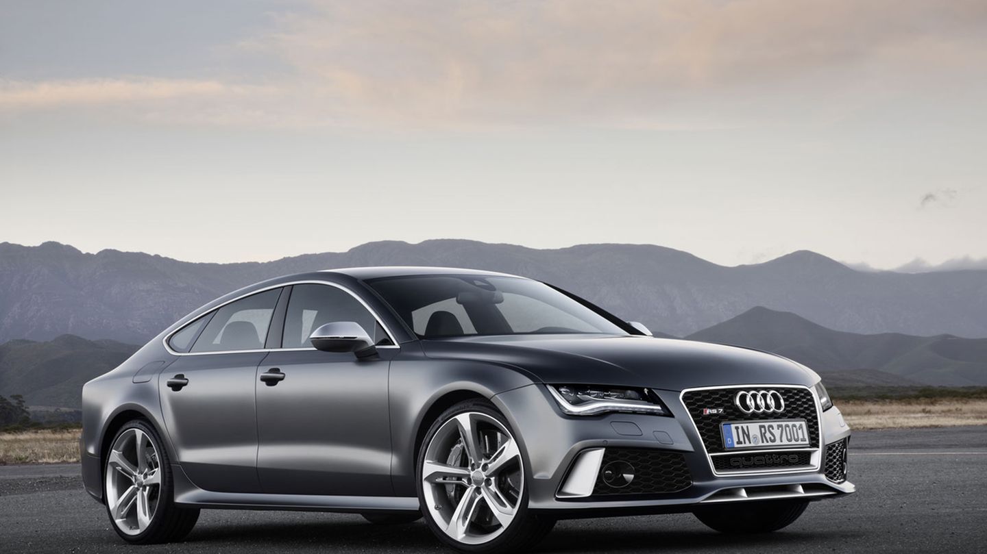 Audi RS7, Grau, Berge, Dämmerung, Dreiviertelansicht, 16:9, HD-Hintergrundbild für den Desktop