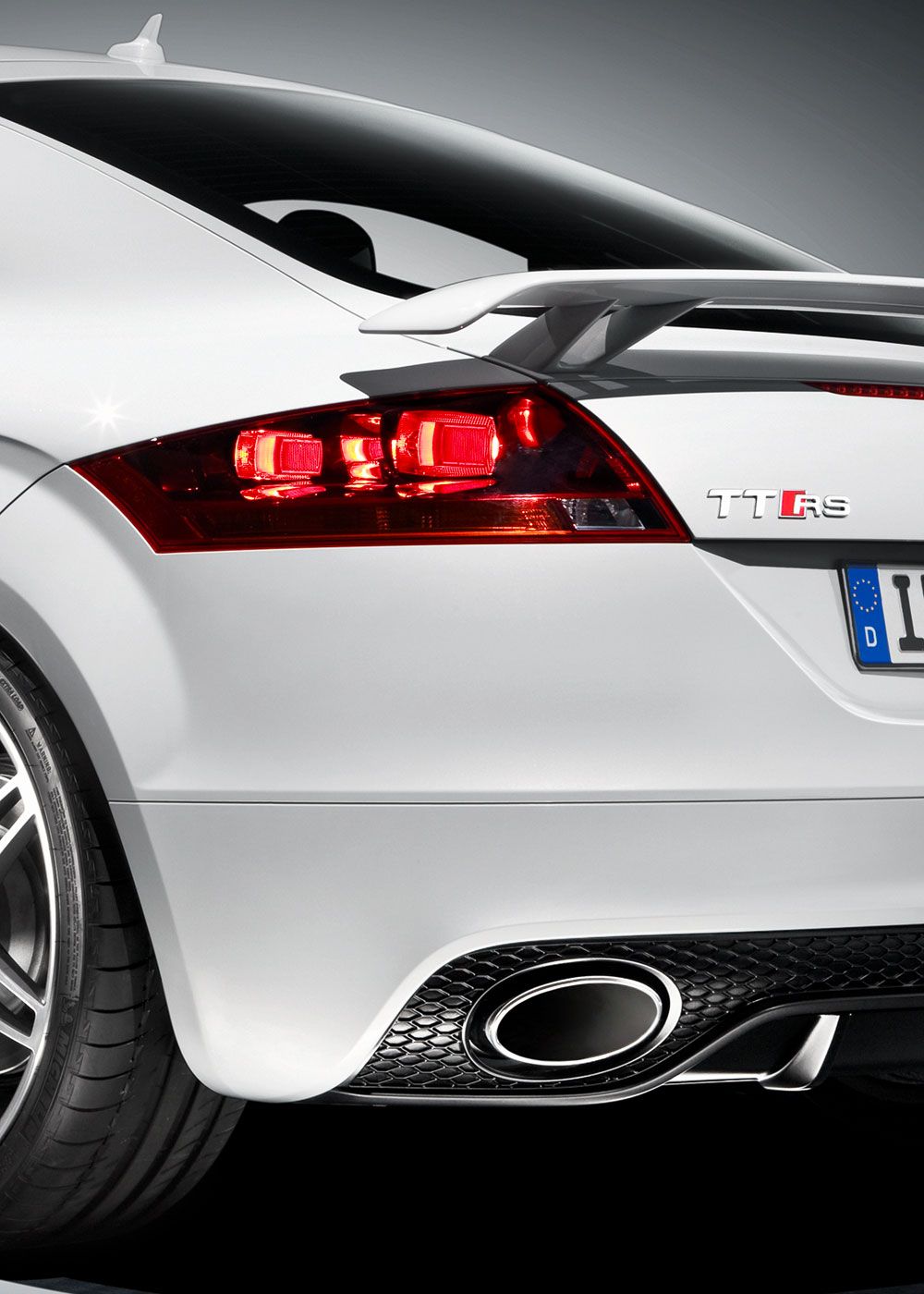 Audi TT RS, Weiß, Heckspoiler, Auspuff, Detailaufnahme, HD, Hintergrundbild fürs Tablet