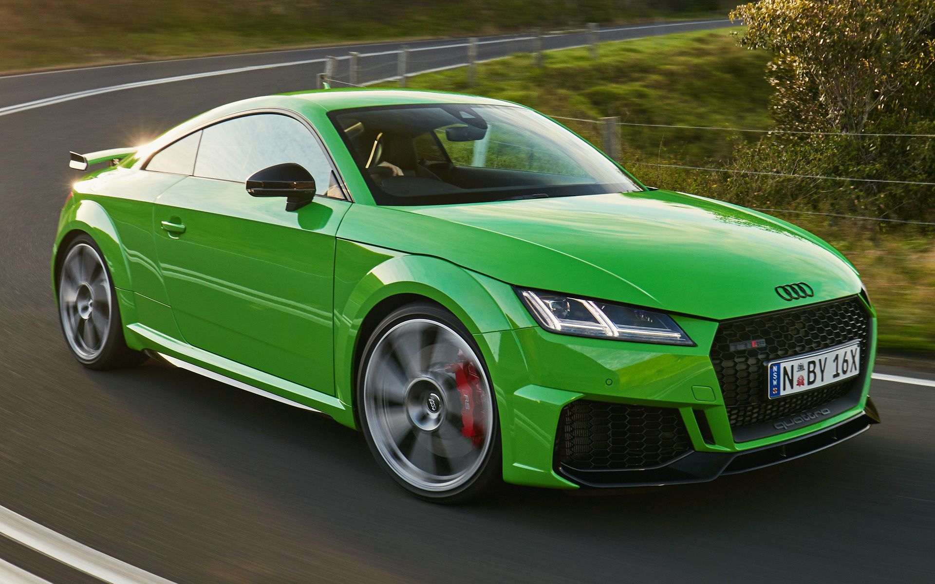 Audi TT RS, Grün, Frontansicht, Grüne Wiese, Kurve, 16:10, Full-HD-Hintergrundbild für den Desktop