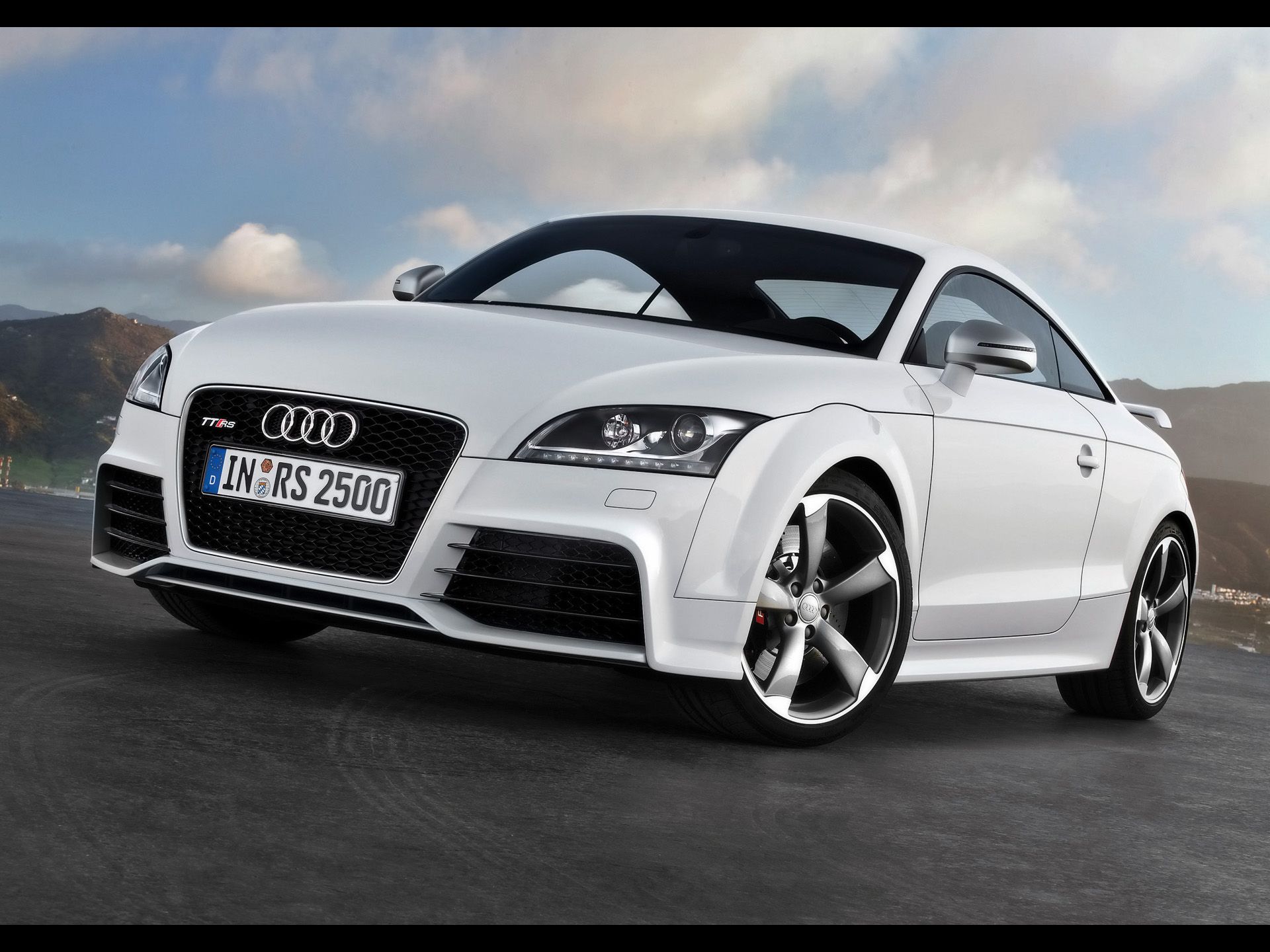 Audi TT RS, Weiß, Frontansicht, Coupé, Asphalt, Full HD, iPad-Hintergrundbild