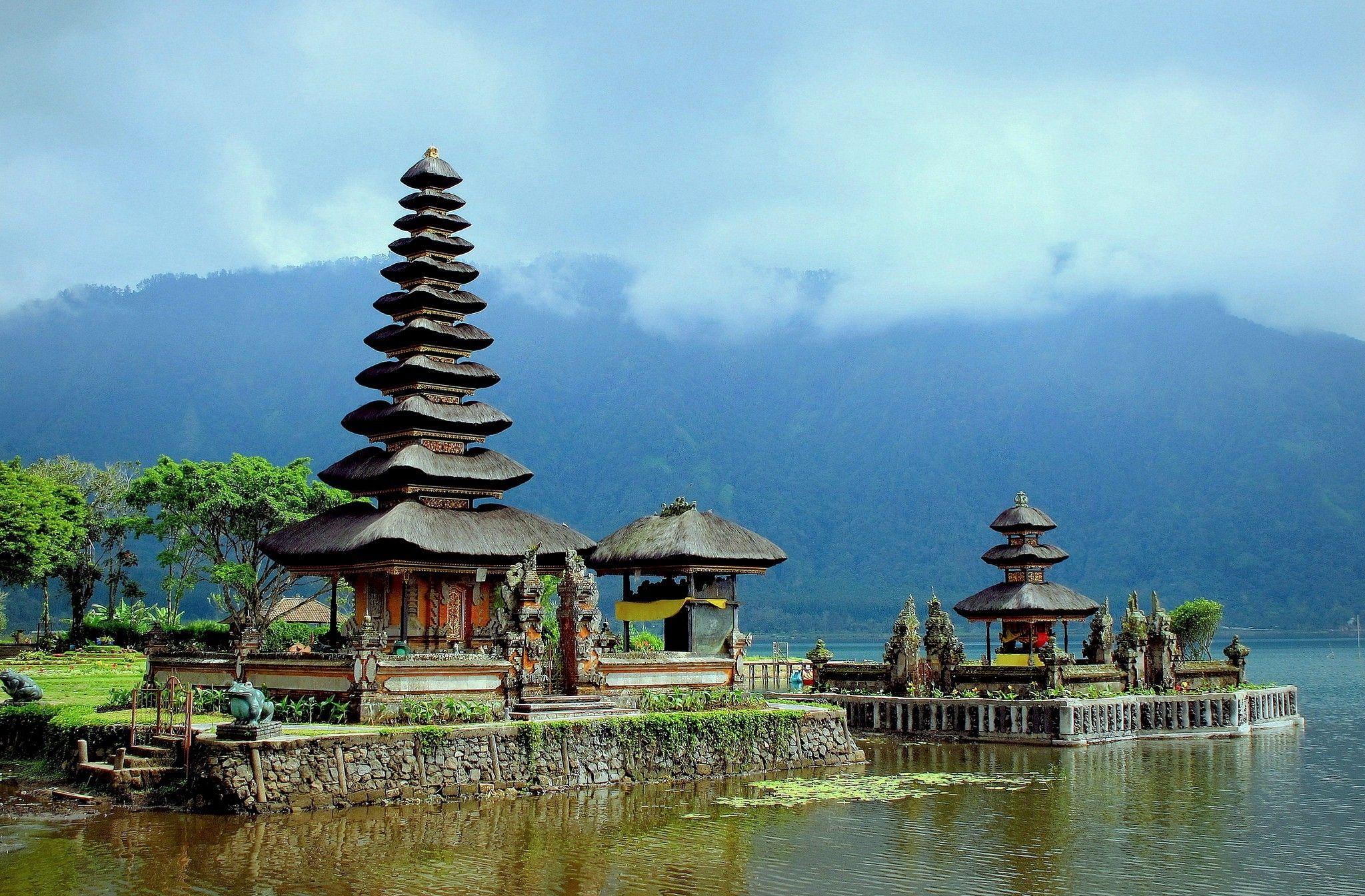 Pura Ulun Danu Bratan, Bali, Tempel, See, Wolken, Berge, Full-HD-Hintergrundbild für PC