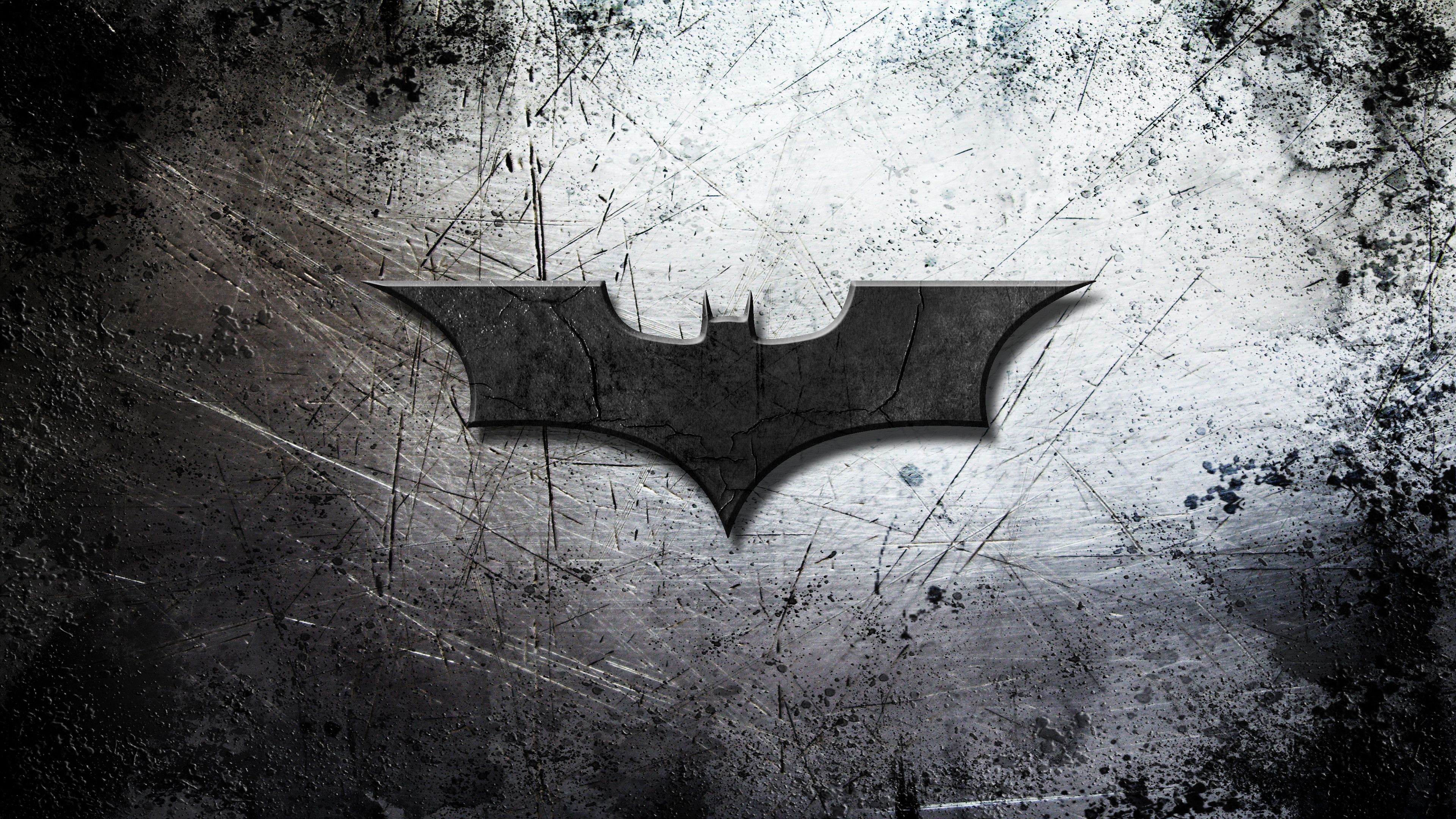 Batman, The Dark Knight, Logo, Grunge, Metall, 16:9, 4K-Hintergrundbild für den Desktop