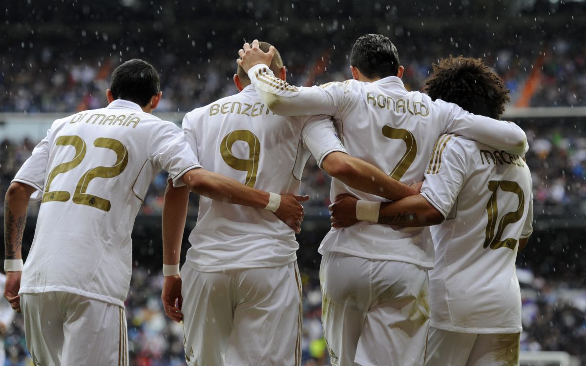 Real Madrid, Mannschaft, Torjubel, Rückansicht, Trikotnummern, Hintergrund