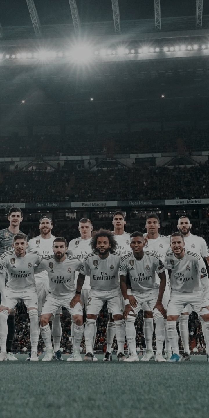 Real Madrid, Mannschaftsfoto, Stadion, Dunkel, Hochformat, Hintergrundbild fürs Smartphone