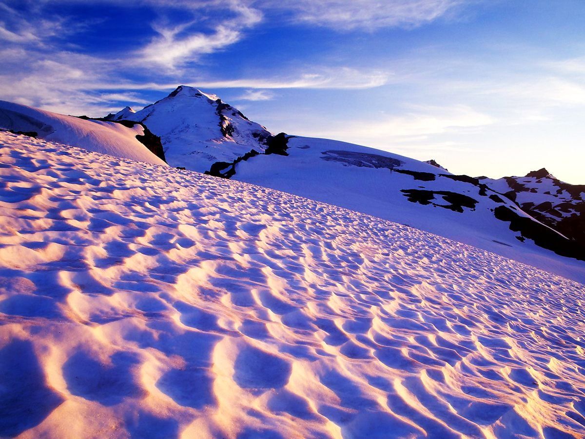 Schneefeld, Schneestruktur, Gipfel, Blauer Himmel, Winter, Hintergrundbild fürs iPad