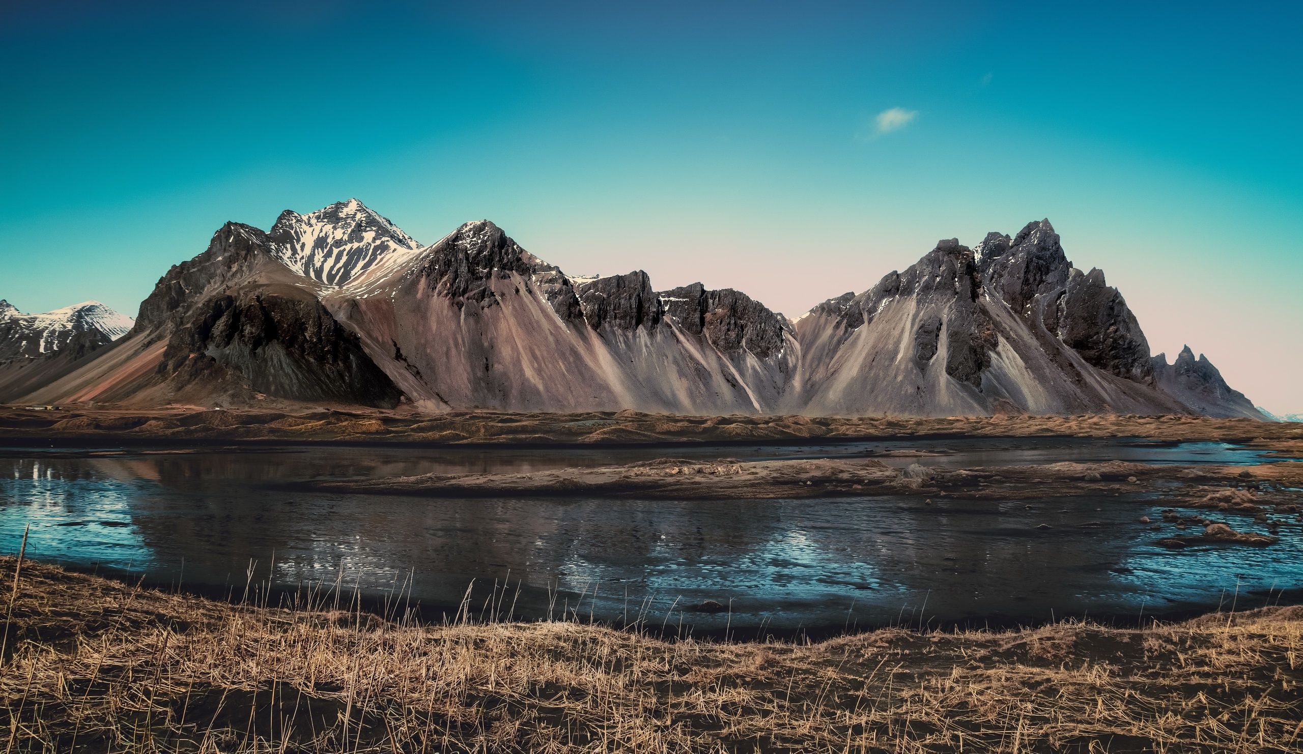 Vestrahorn, Stokksnes, Island, Spiegelung, Felsgipfel, 2K, Hintergrundbild für den PC