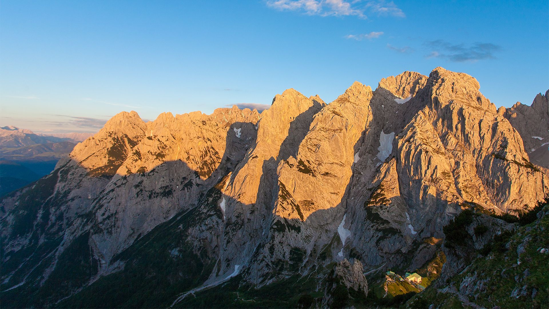 Felsmassiv, Alpenglühen, Abendlicht, Blauer Himmel, Dolomiten, Full HD, Laptop-Hintergrundbild