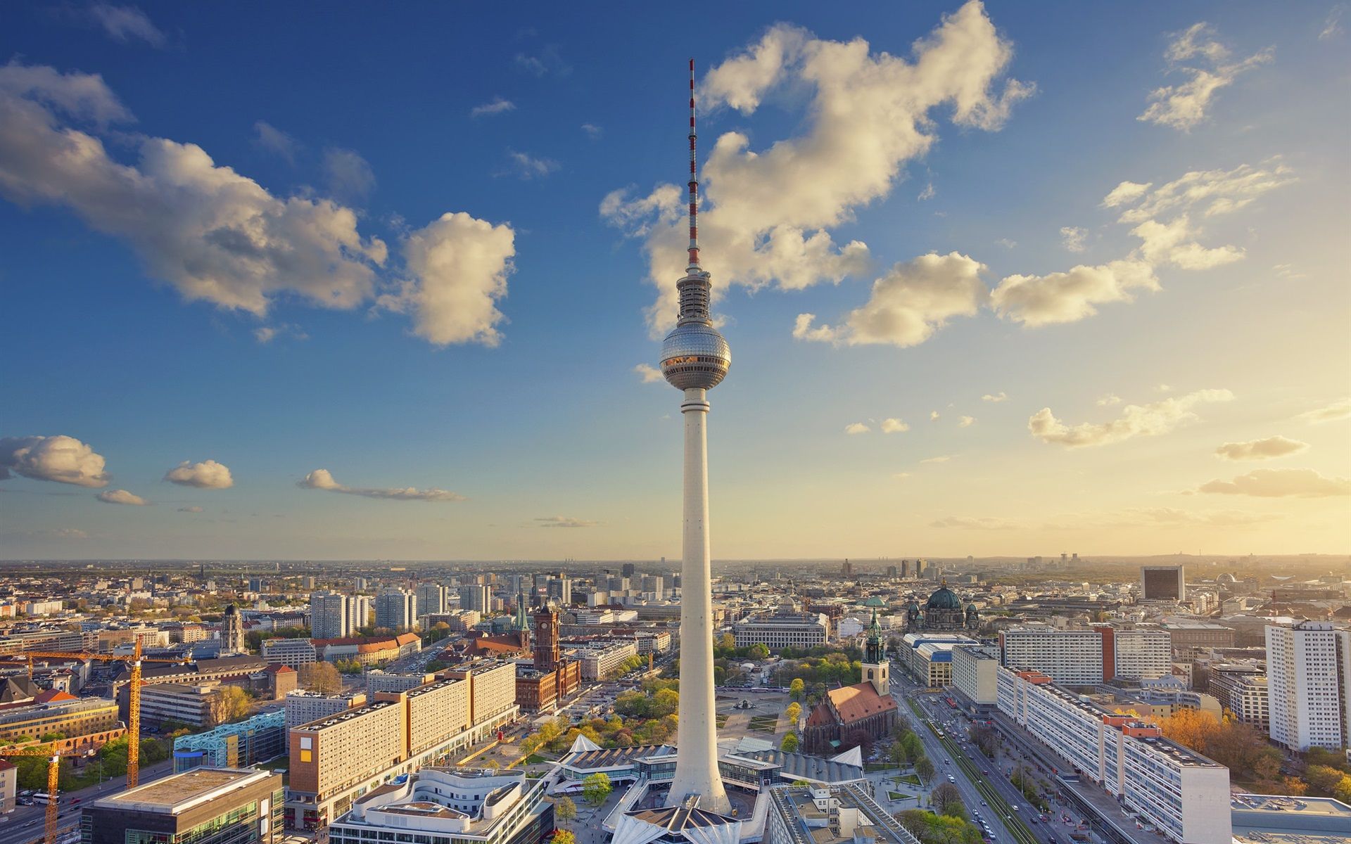 Berliner Fernsehturm, Berlin, Stadtpanorama, Wolken, Tageslicht, Full HD, Windows-Hintergrundbild