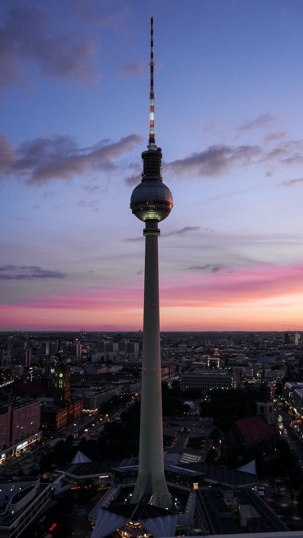 Berliner Fernsehturm, Berlin, Silhouette, Pinker Himmel, Dämmerung, Android-Hintergrundbild