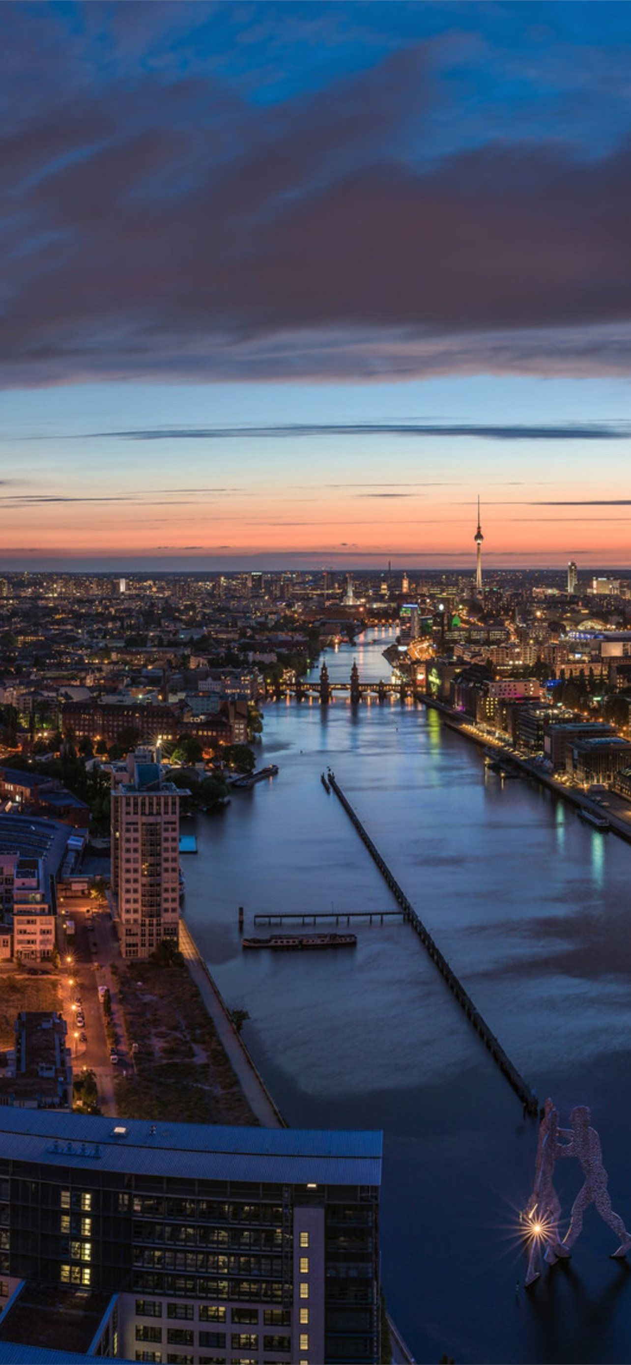 Spree, Berlin, Dämmerung, Fluss, Luftaufnahme, Hochformat, Full HD, Handy-Hintergrundbild