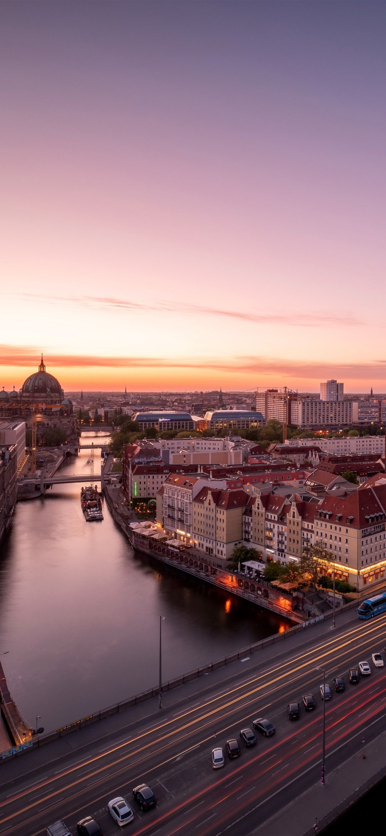 Spree, Berlin, Dämmerung, Fluss, Pinker Himmel, Hochformat, 1242x2688, Handy-Hintergrund