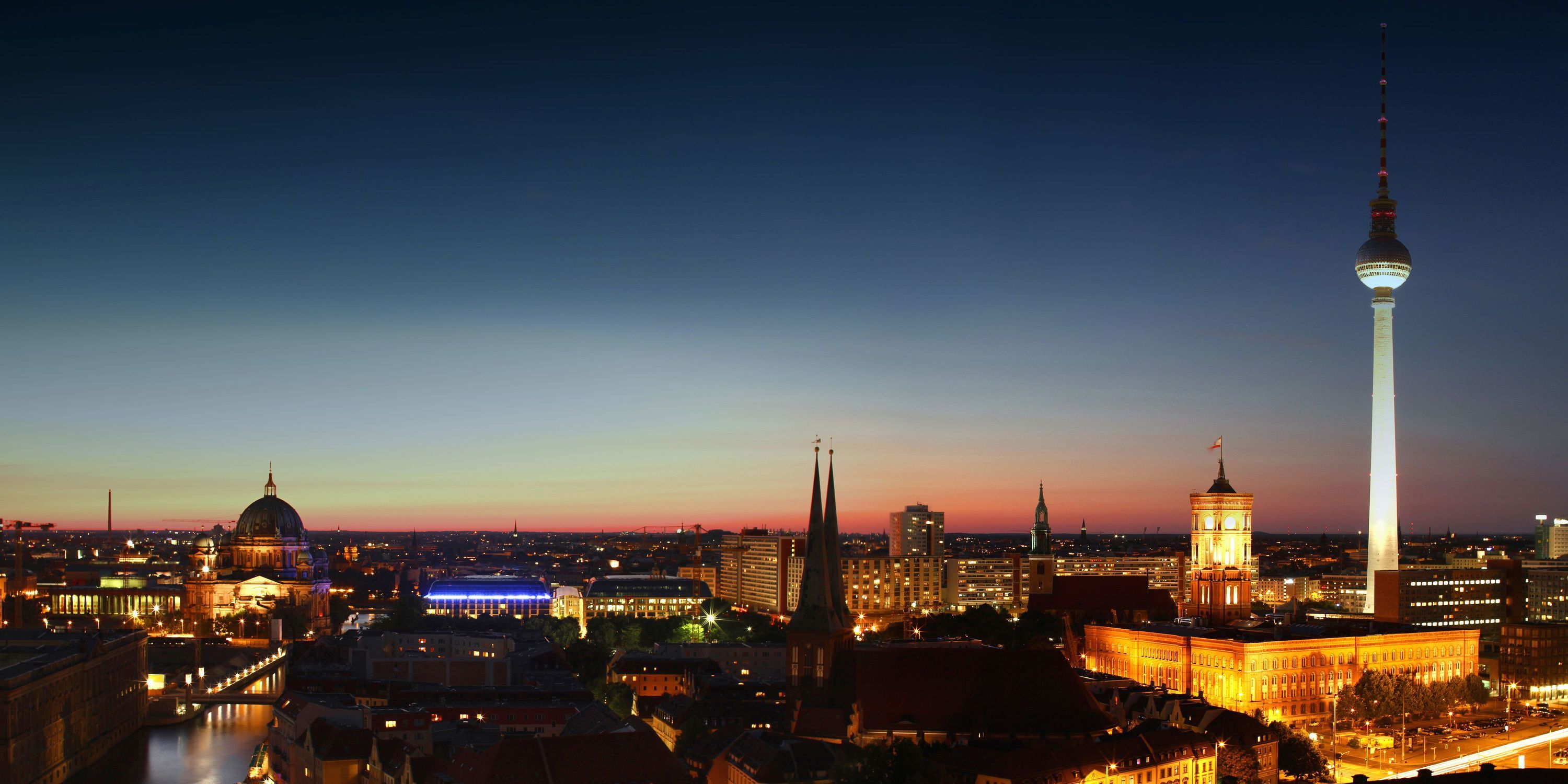 Berliner Fernsehturm, Berlin, Dämmerung, Skyline, Silhouette, Abendrot, 2K, Desktop-Hintergrund