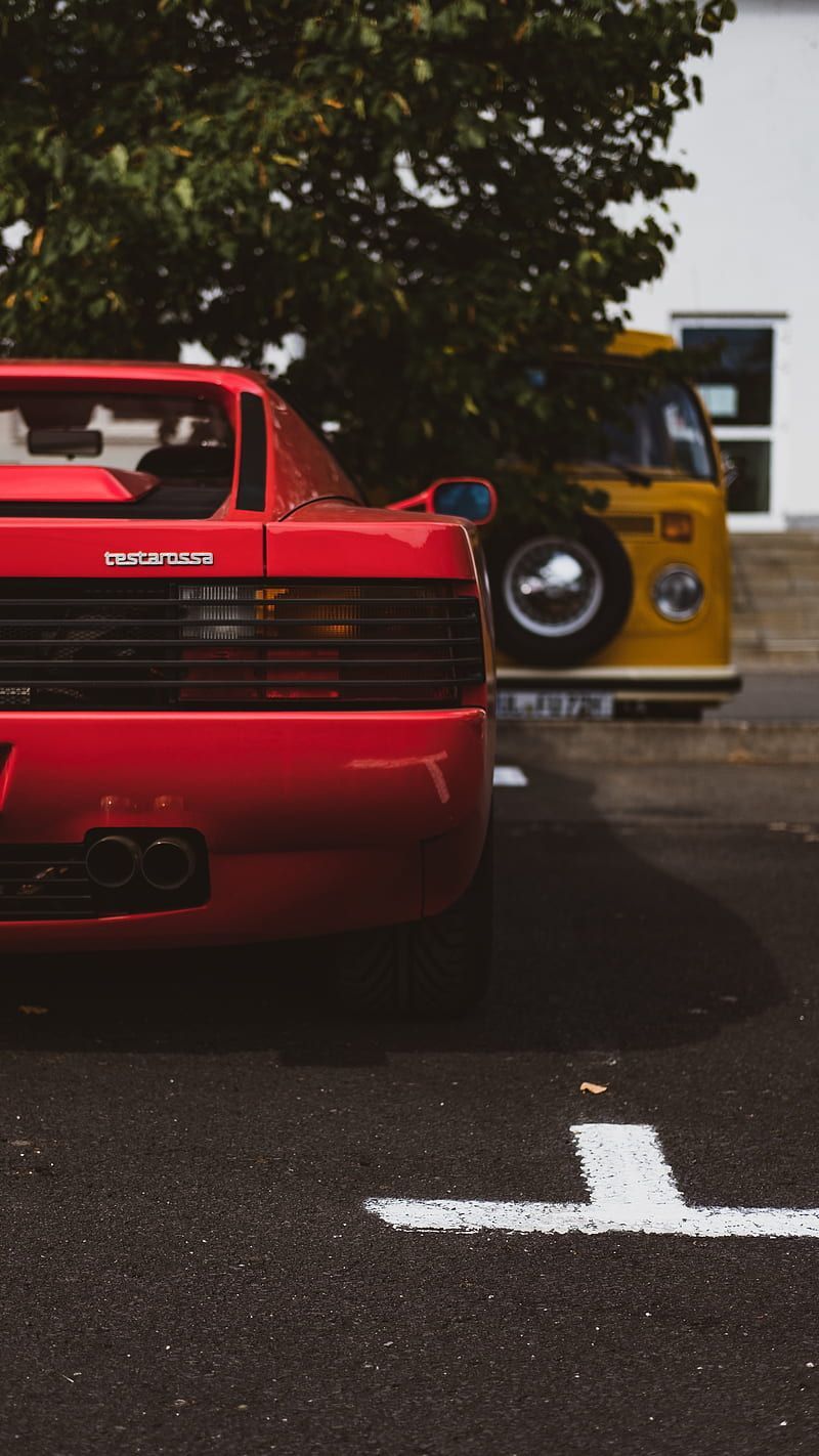 Ferrari Testarossa, Heckansicht, Parkplatz, Oldtimer, HD, Hintergrundbild fürs Handy