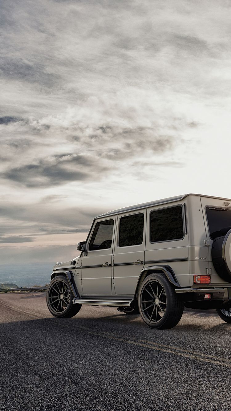 Mercedes G-Klasse, Silber, Geländewagen, Bewölkter Himmel, 750x1334, Handy-Hintergrund