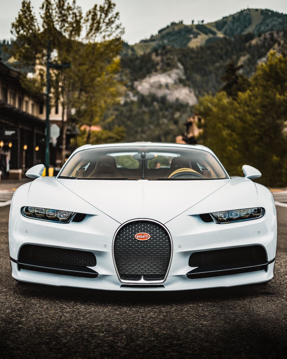 Bugatti Chiron, Hypercar, Frontansicht, Weißes Auto, Berge, HD, iPad-Hintergrundbild