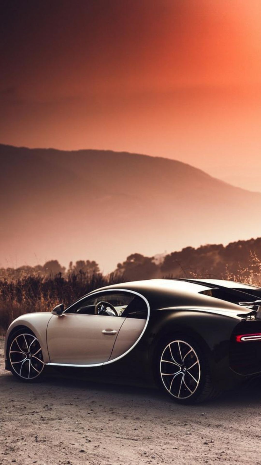 Bugatti Chiron, Seitenansicht, Sonnenuntergang, Berge, Zweifarbig, Hintergrundbild fürs Handy
