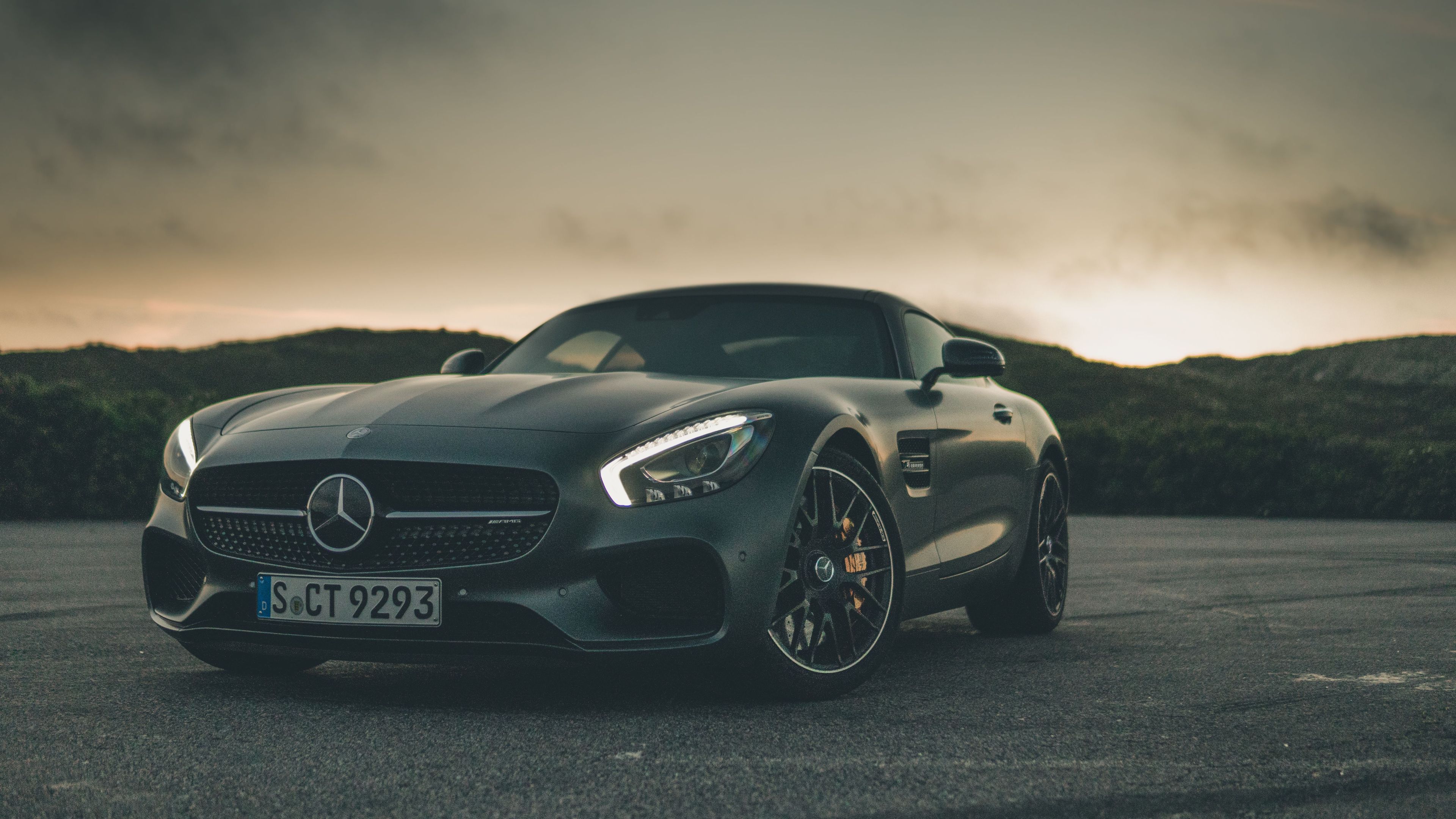 Mercedes-AMG GT, Dunkelgrau, Sportwagen, Abendhimmel, 16:9, 4K-Hintergrundbild für den Desktop