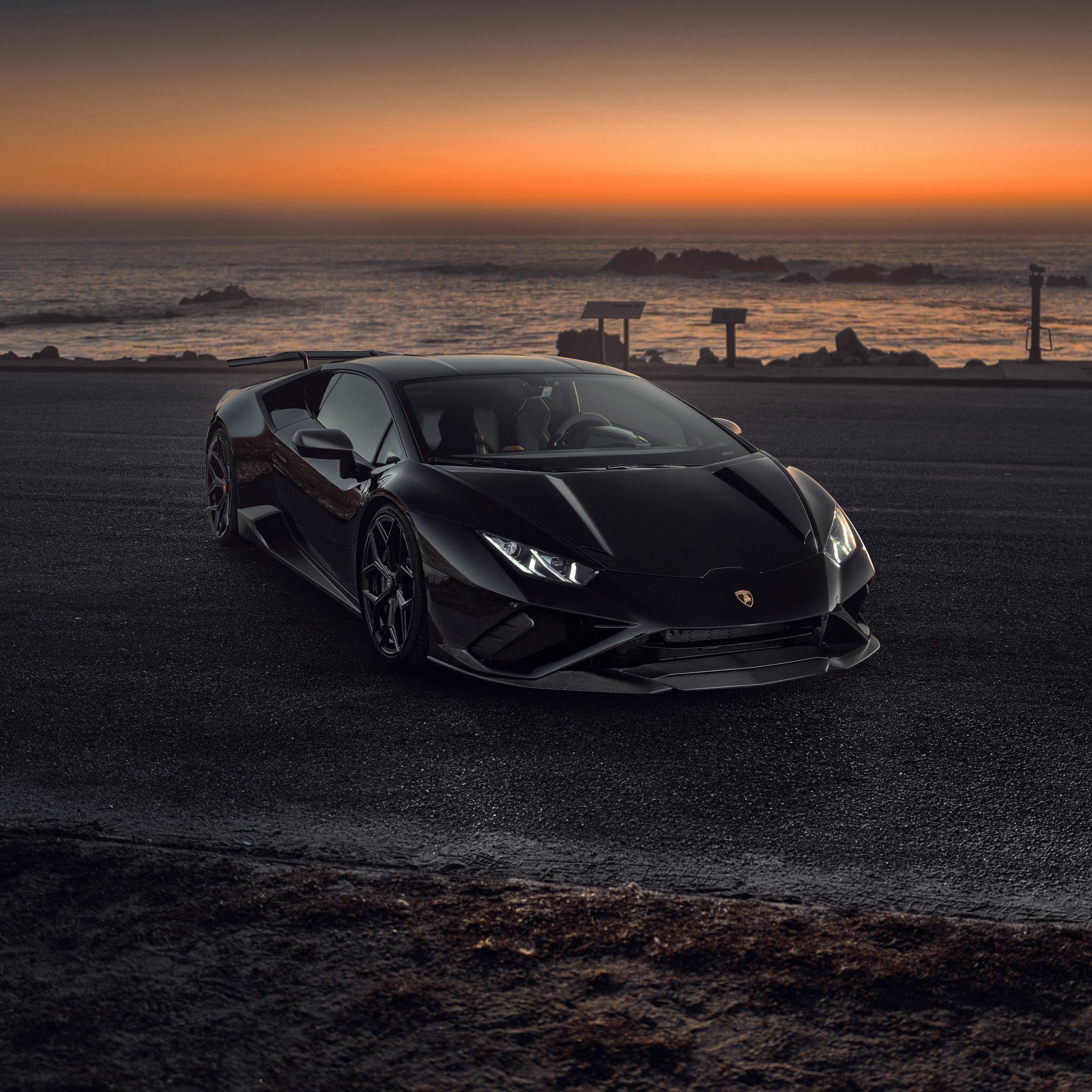 Lamborghini Huracán, Schwarzer Supersportwagen, Sonnenuntergang, Küste, Dunst, Full-HD-Tablet-Hintergrundbild