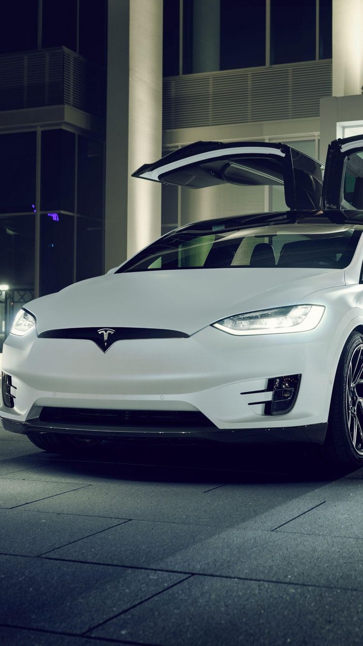 Tesla Model X, Tesla, Flügeltüren, Weißes SUV, Nacht, Hochformat, Hintergrundbild fürs Smartphone