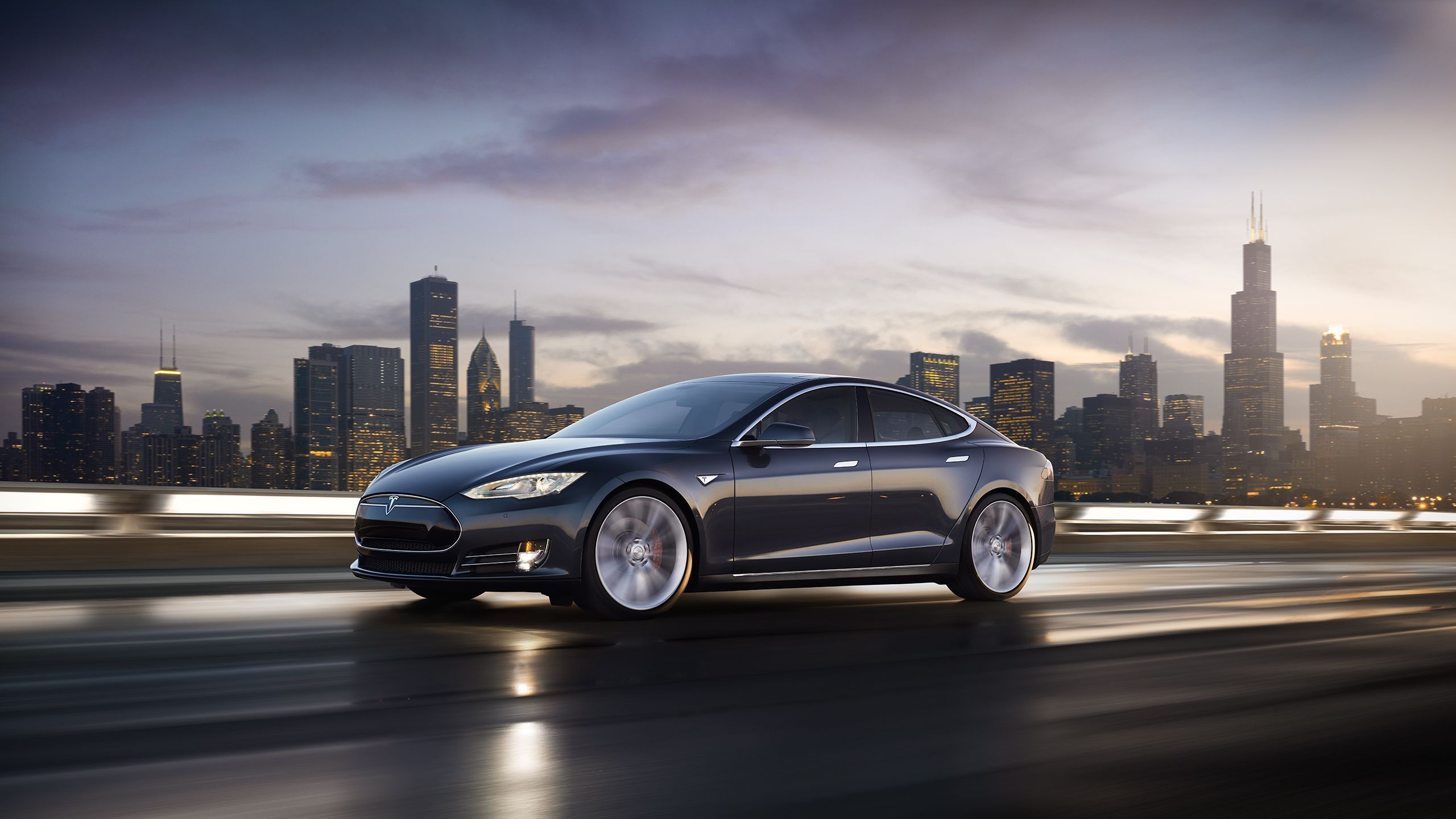 Tesla Model S, Chicago, Tesla, Skyline, Dämmerung, Fahrt, 2K, Breitbild-Hintergrundbild