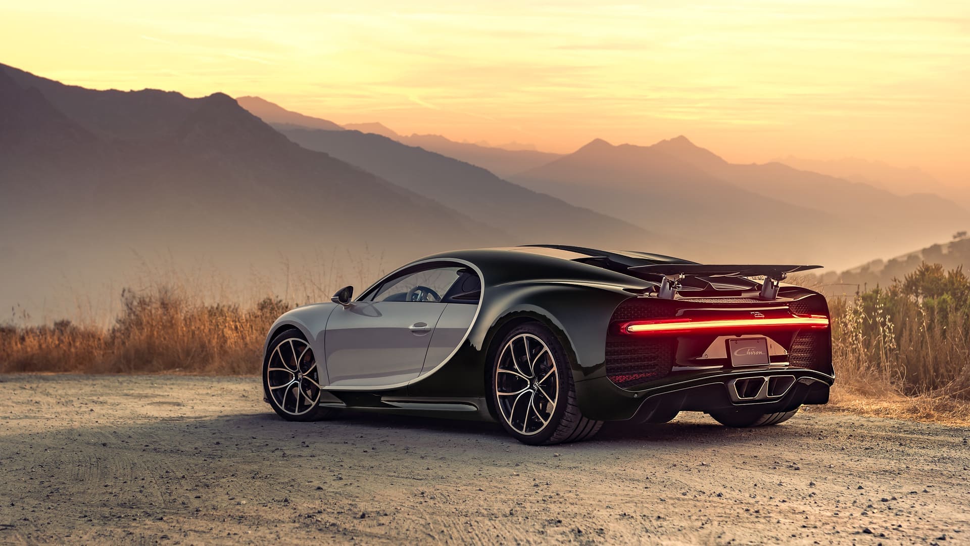 Bugatti Chiron, Heckansicht, Sonnenuntergang, Berge, Hypercar, Full HD, Breitbild-Hintergrundbild