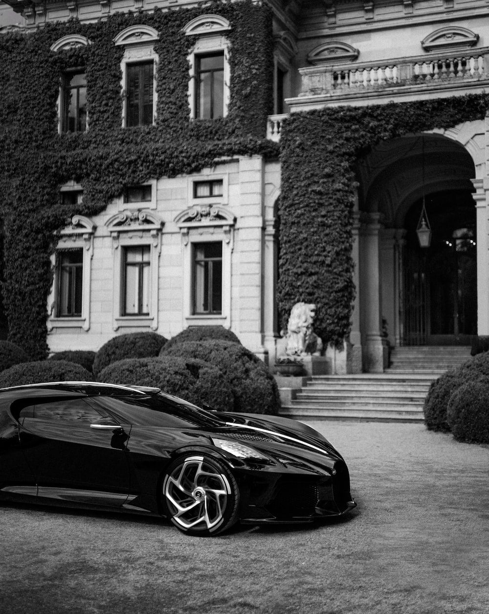Bugatti La Voiture Noire, Schwarzweiß, Villa, Luxus, Schwarzes Auto, HD, Tablet-Hintergrund