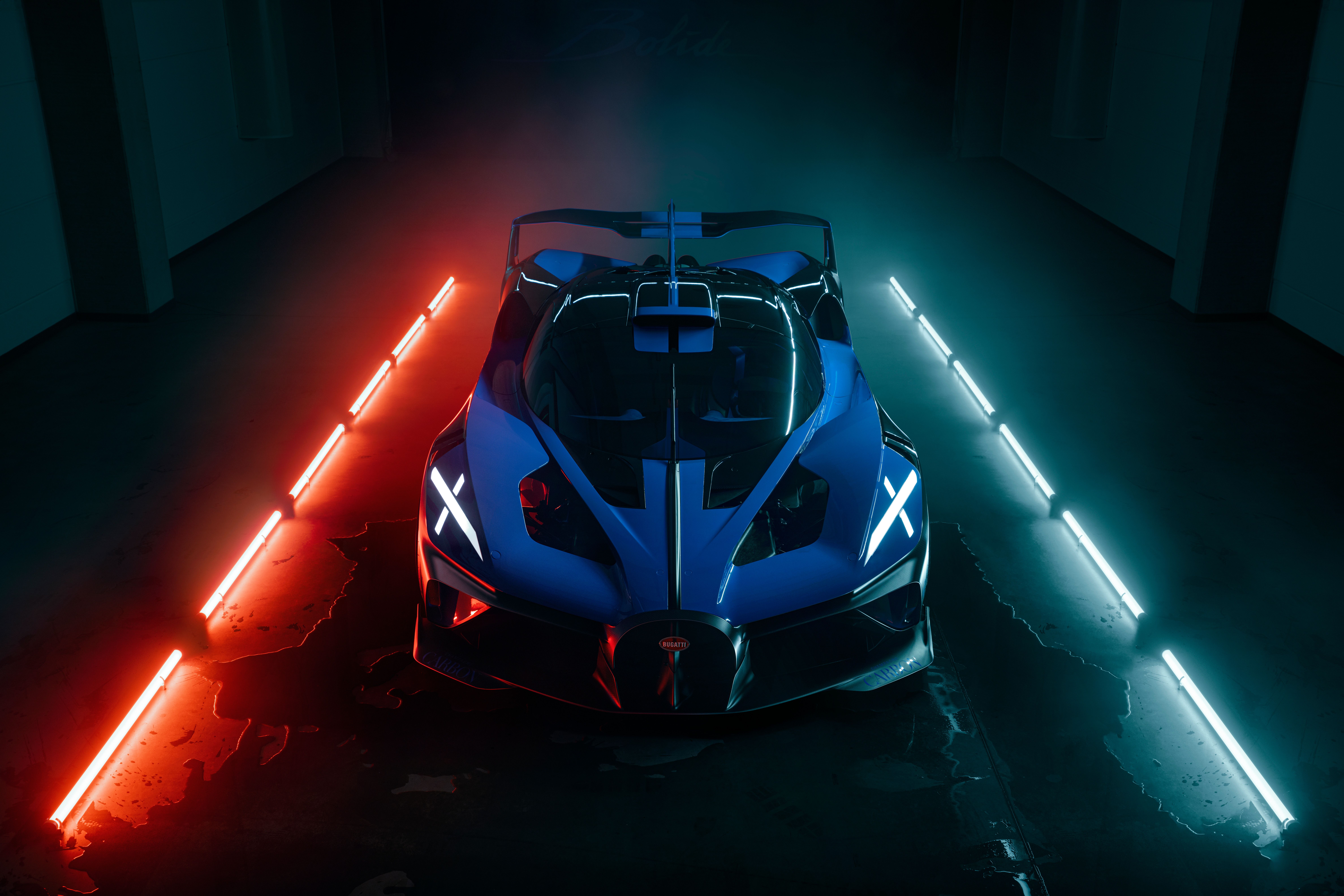 Bugatti Bolide, Rennwagen, Neonlicht, Frontansicht, Rot-blaue Töne, 8K, Windows-Hintergrundbild