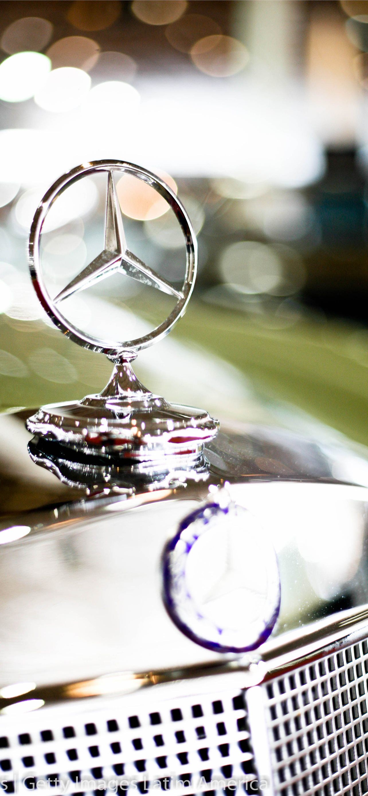 Mercedes-Stern, Kühlerfigur, Oldtimer, Chrom, Nahaufnahme, 1284x2778, Handy-Hintergrund