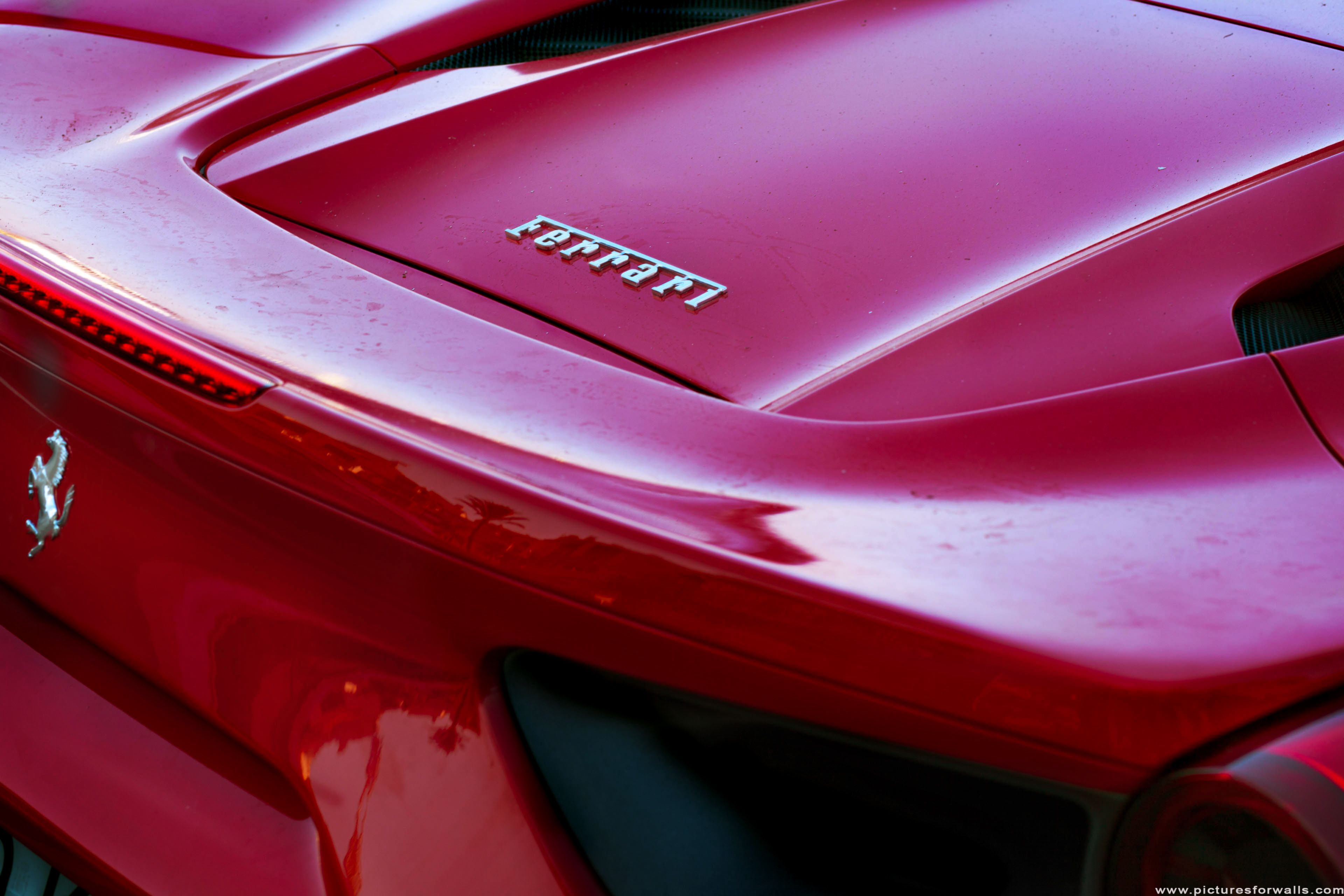 Ferrari, Schriftzug, Karosserie, Nahaufnahme, Rot, 4K, Hintergrund für den Desktop