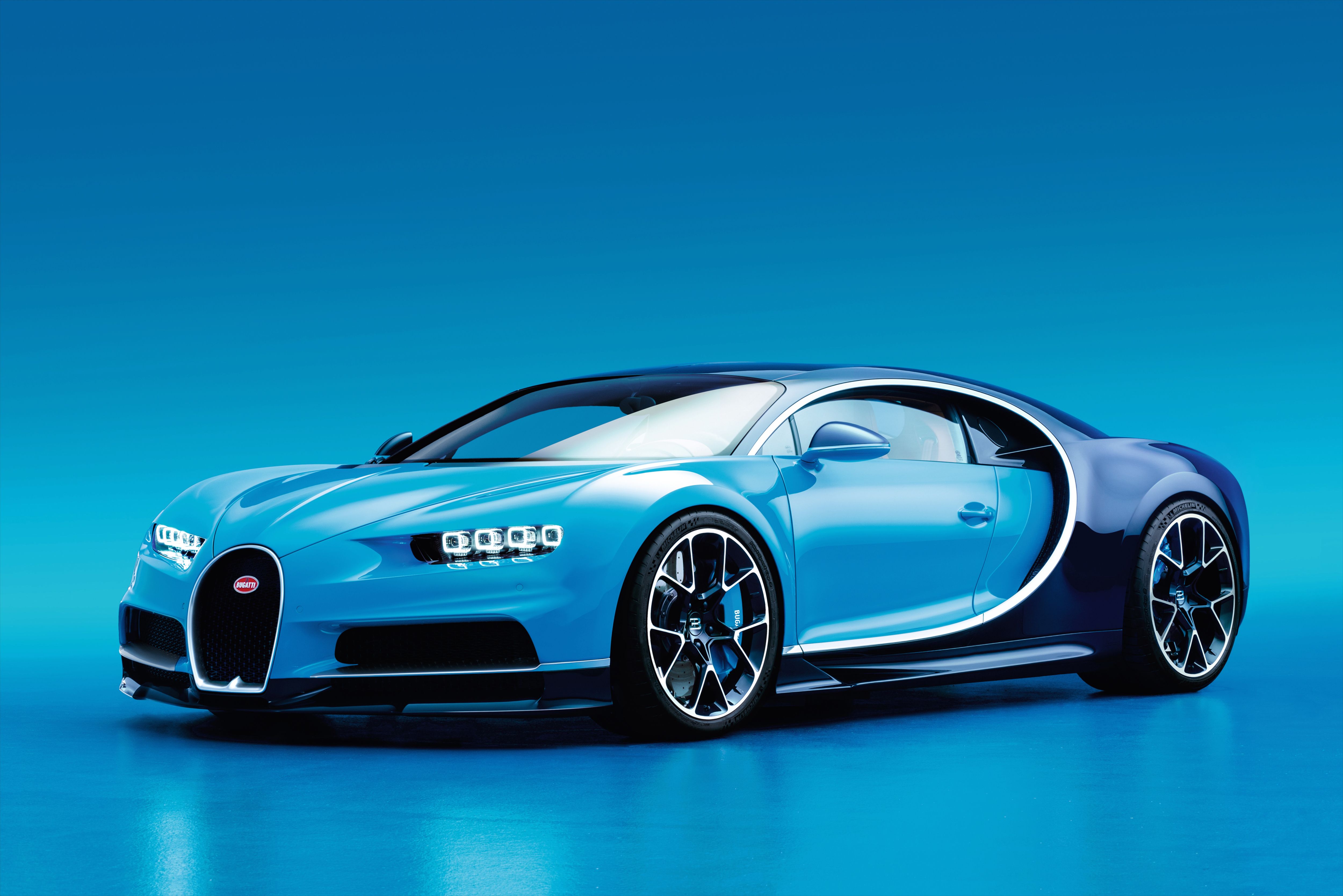Bugatti Chiron, Blaues Auto, Blauer Hintergrund, Studio, Hypercar, 4K Wallpaper