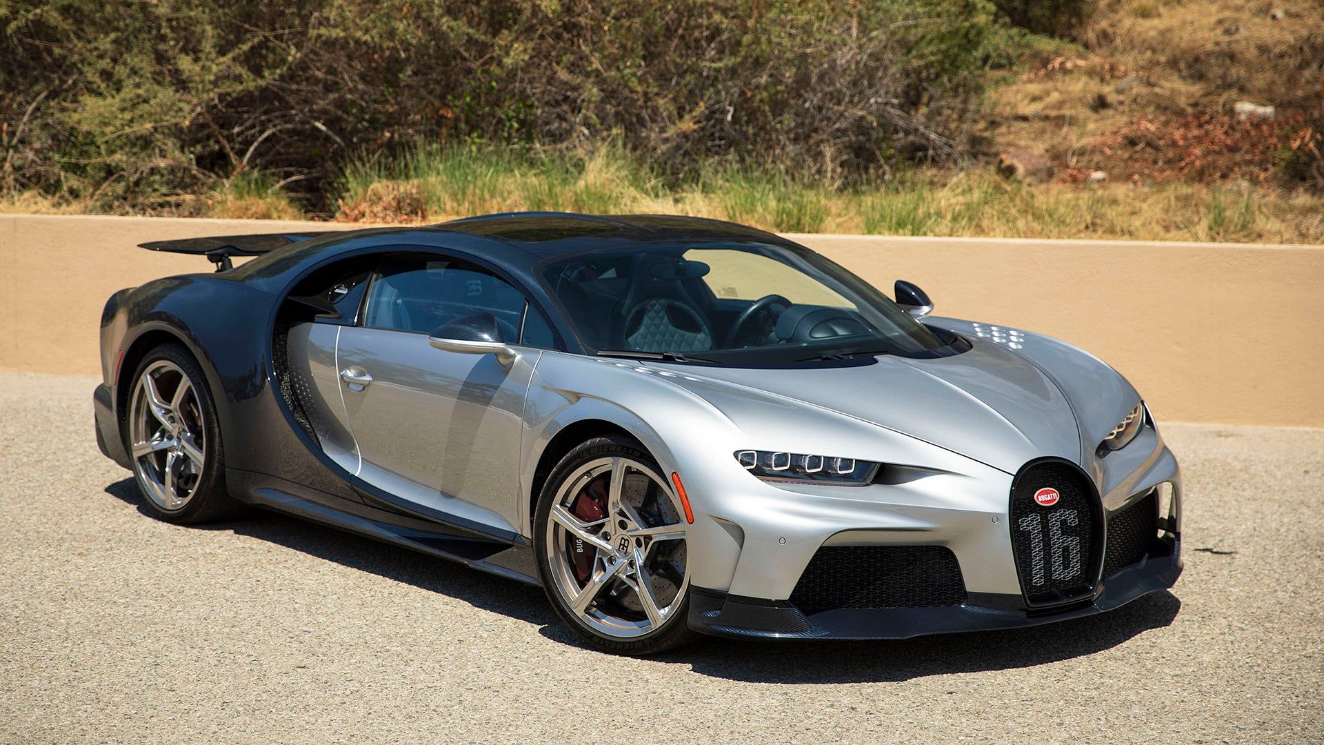 Bugatti Chiron Super Sport, Silbernes Auto, Sonnenlicht, Straße, Hypercar, Full HD, Desktop-Hintergrund