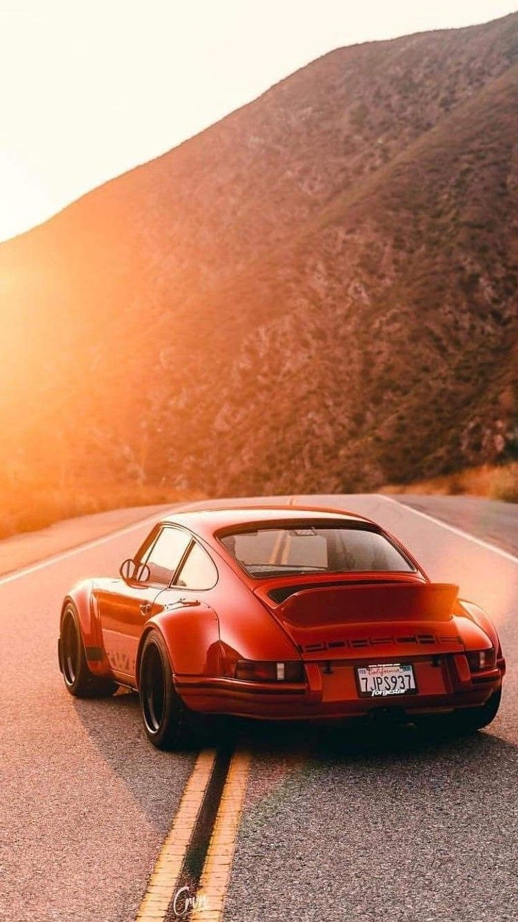 Porsche 911, Porsche, Roter Klassiker, Bergstraße, Sonnenuntergang, Goldenes Licht, Handy-Hintergrundbild