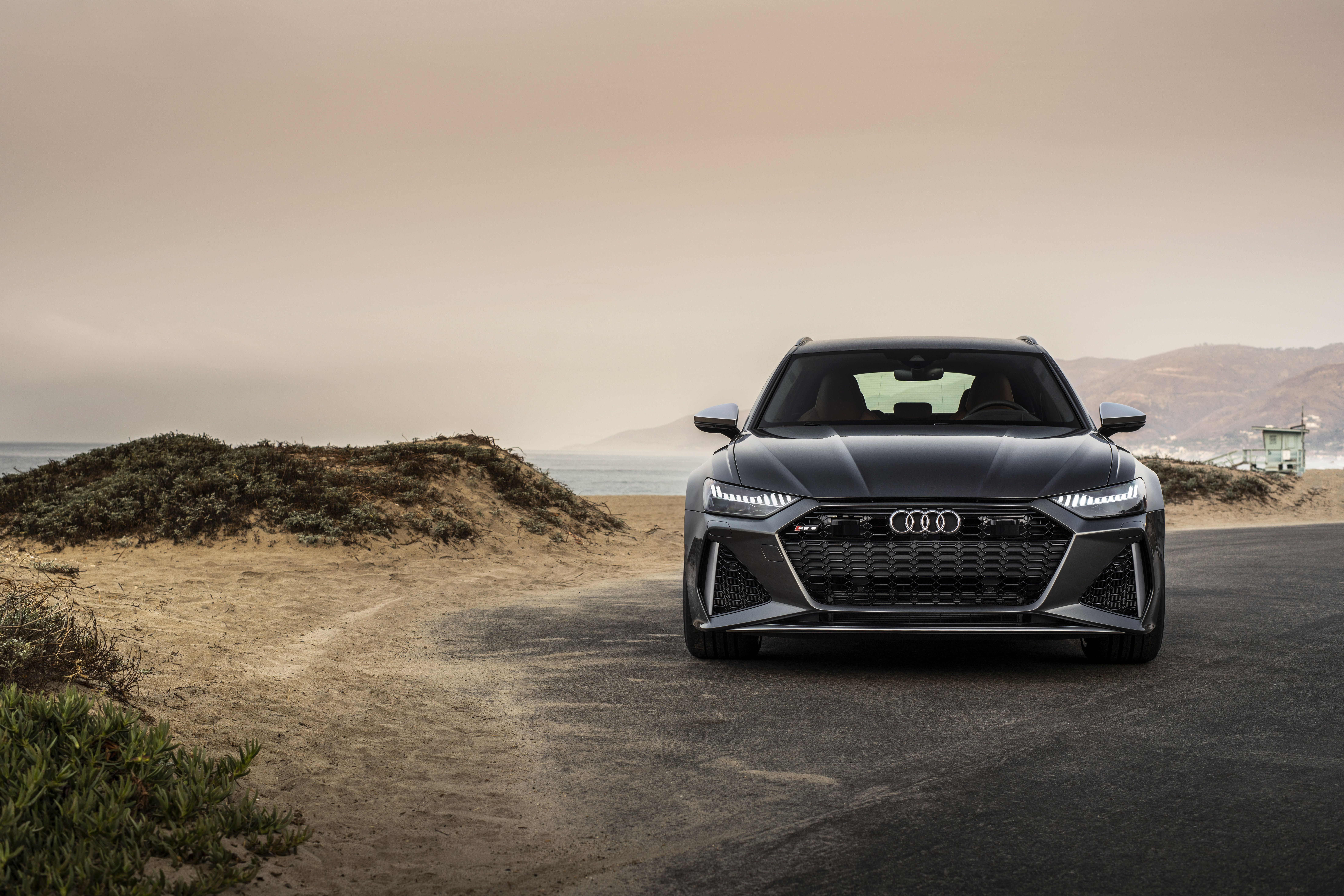 Audi RS6 Avant, Kombi, Küstenstraße, Grau, Frontansicht, 8K, Desktop-Hintergrund