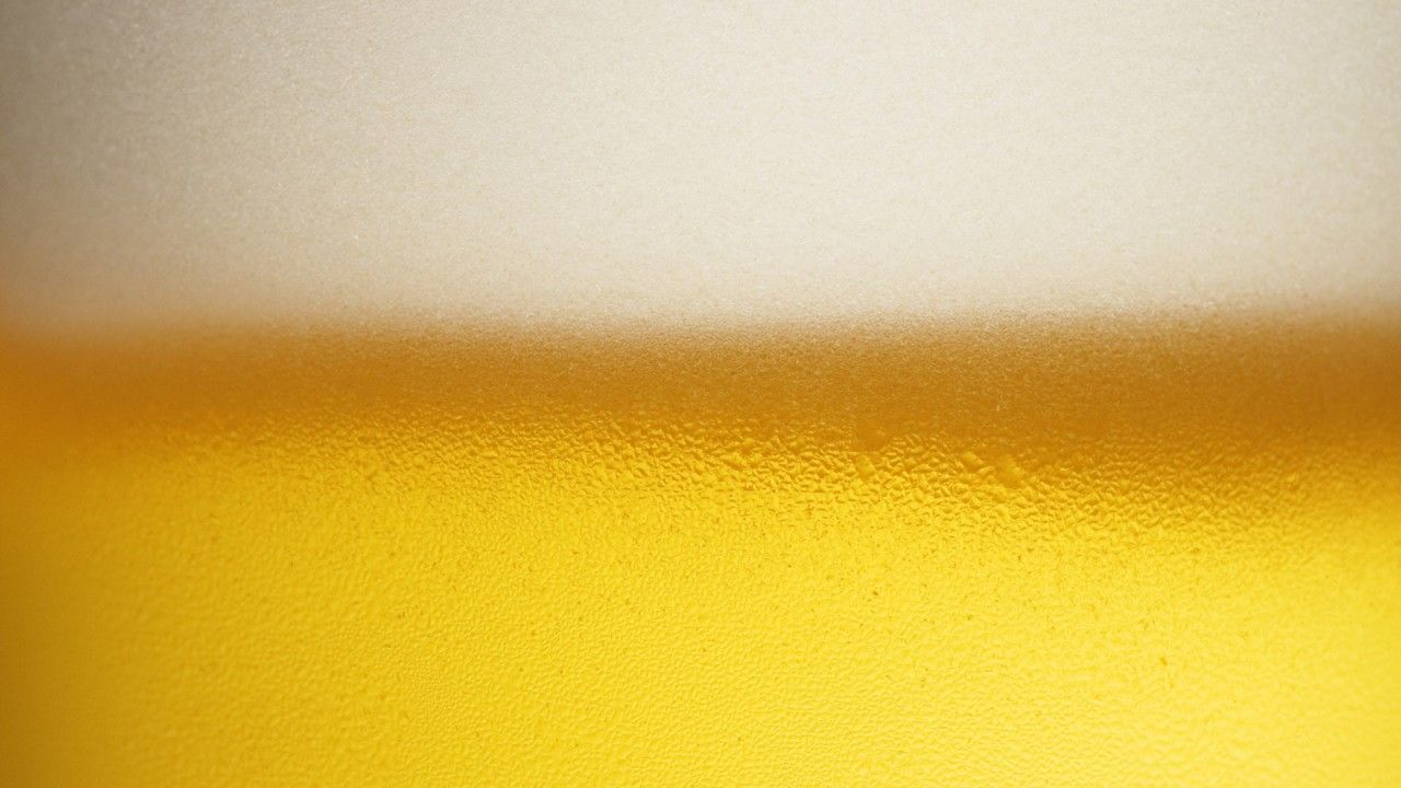Bierschaum, Goldgelb, Unschärfe, Nahaufnahme, Minimalistisch, HD, Desktop-Hintergrund