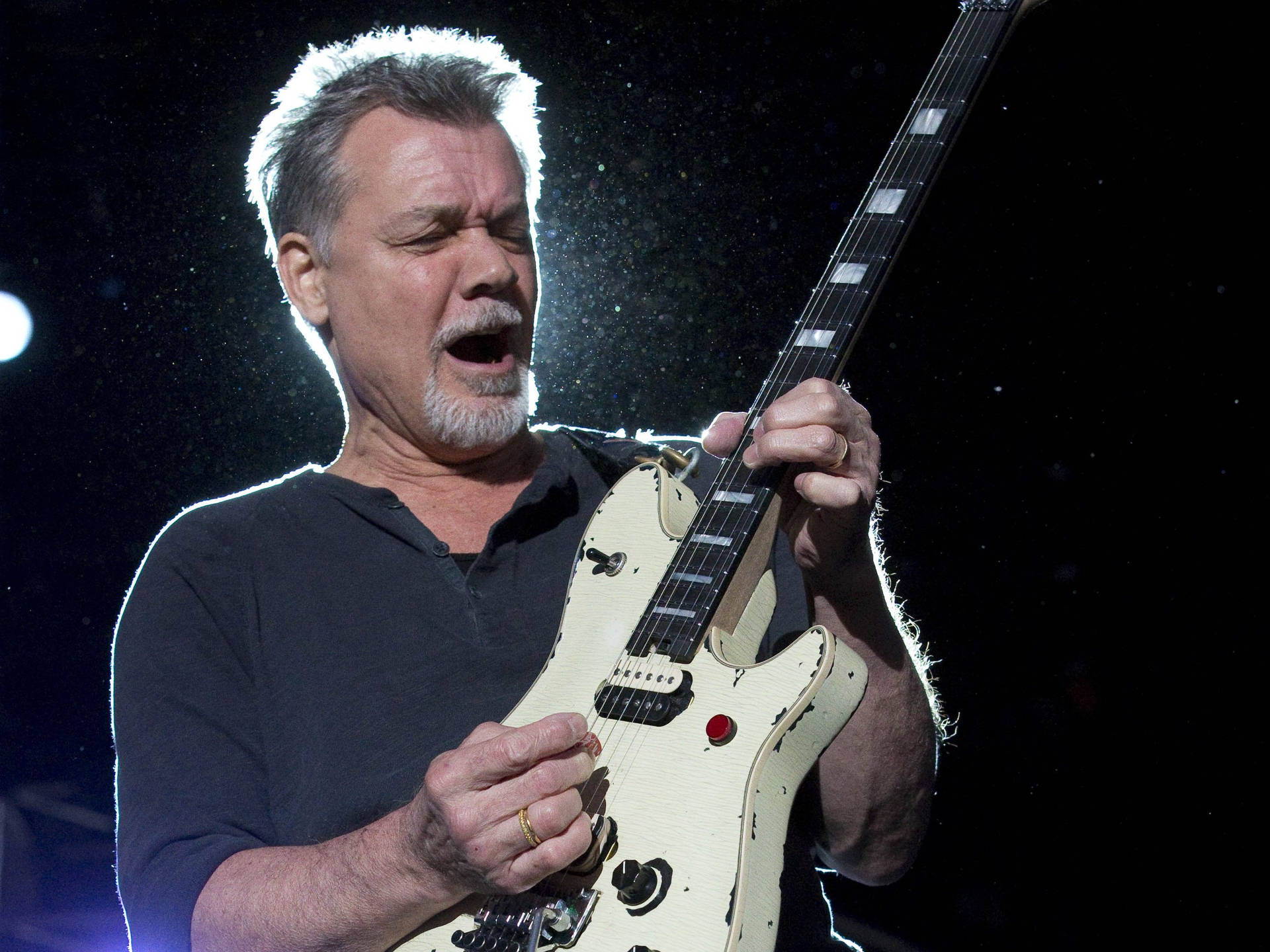 Eddie Van Halen, Weiße Gitarre, Konzert, Gitarrist, Bühnenlicht, Full HD, Tablet-Hintergrund
