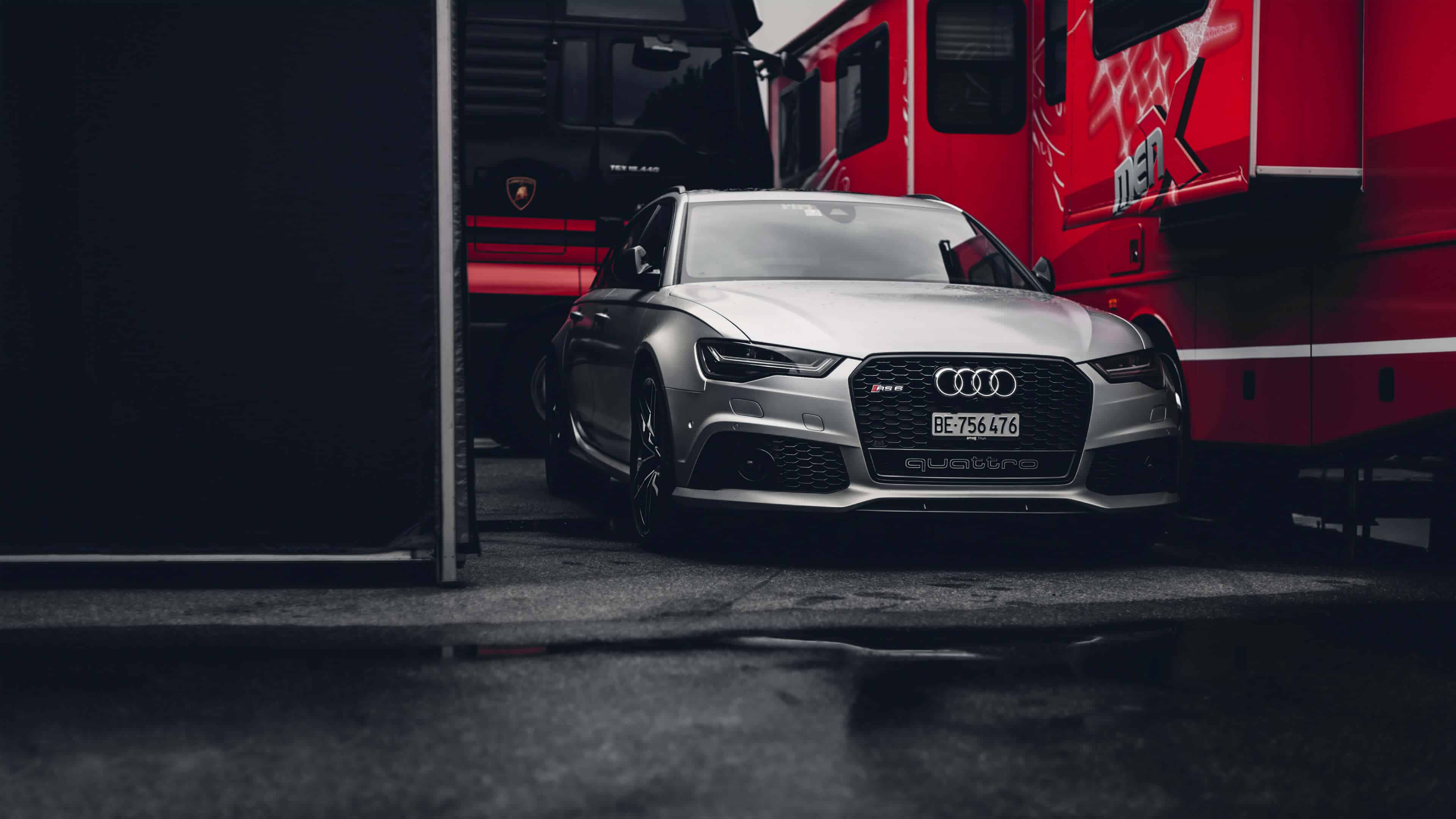 Audi RS6, Silber, Zug, Bahnhof, Rot, 3840x2160, 4K-Hintergrundbild für PC