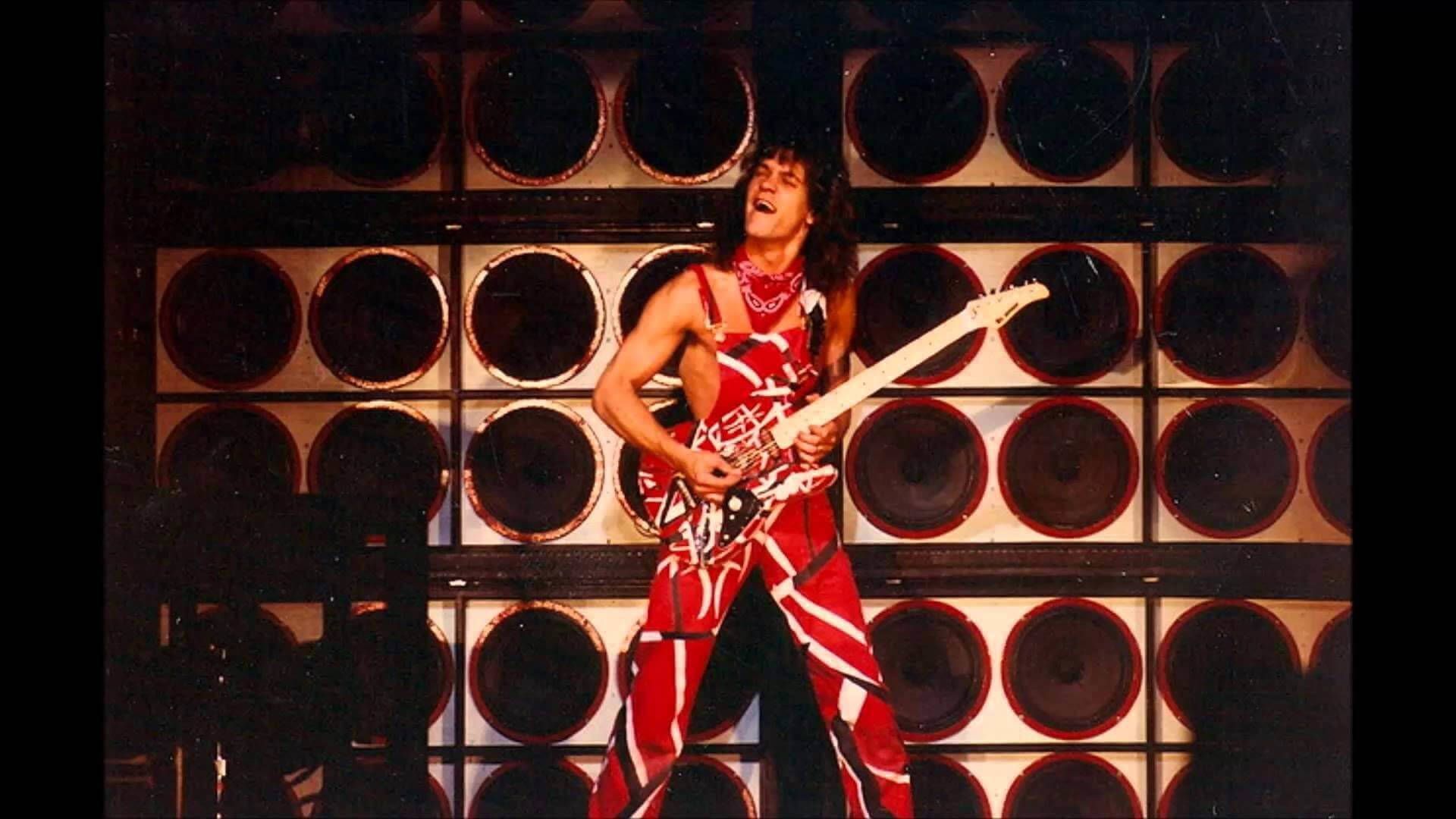 Eddie Van Halen, Verstärkerwand, Gestreiftes Outfit, Frankenstrat, Bühne, Full HD, Laptop-Hintergrundbild