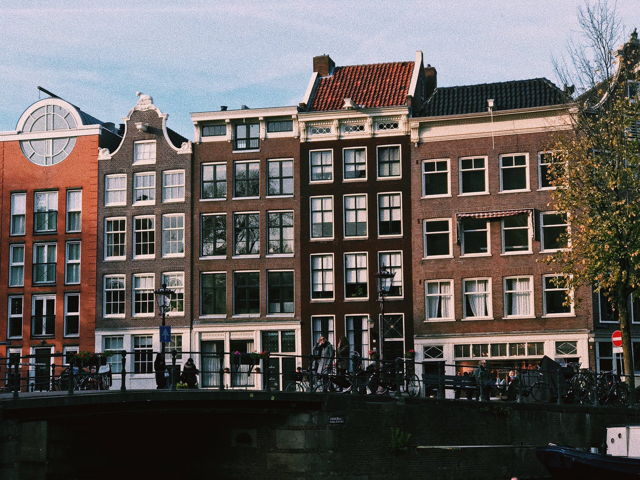 Amsterdam, Grachtenhäuser, Gracht, Brücke, Altstadt, Full HD, Hintergrundbild fürs Tablet