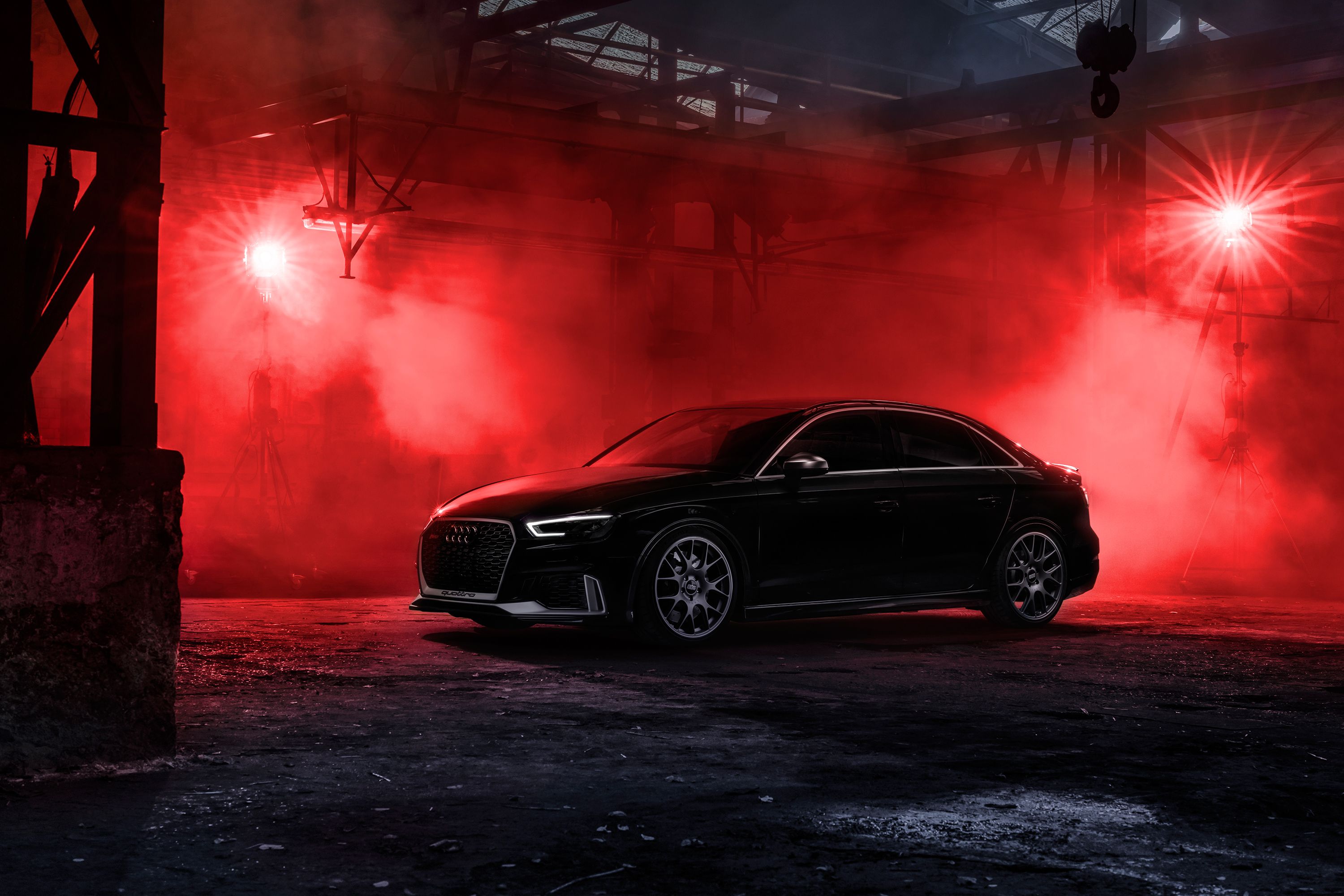 Limousine, Schwarz, Roter Rauch, Halle, Dramatisch, 2K, Hintergrundbild für den PC