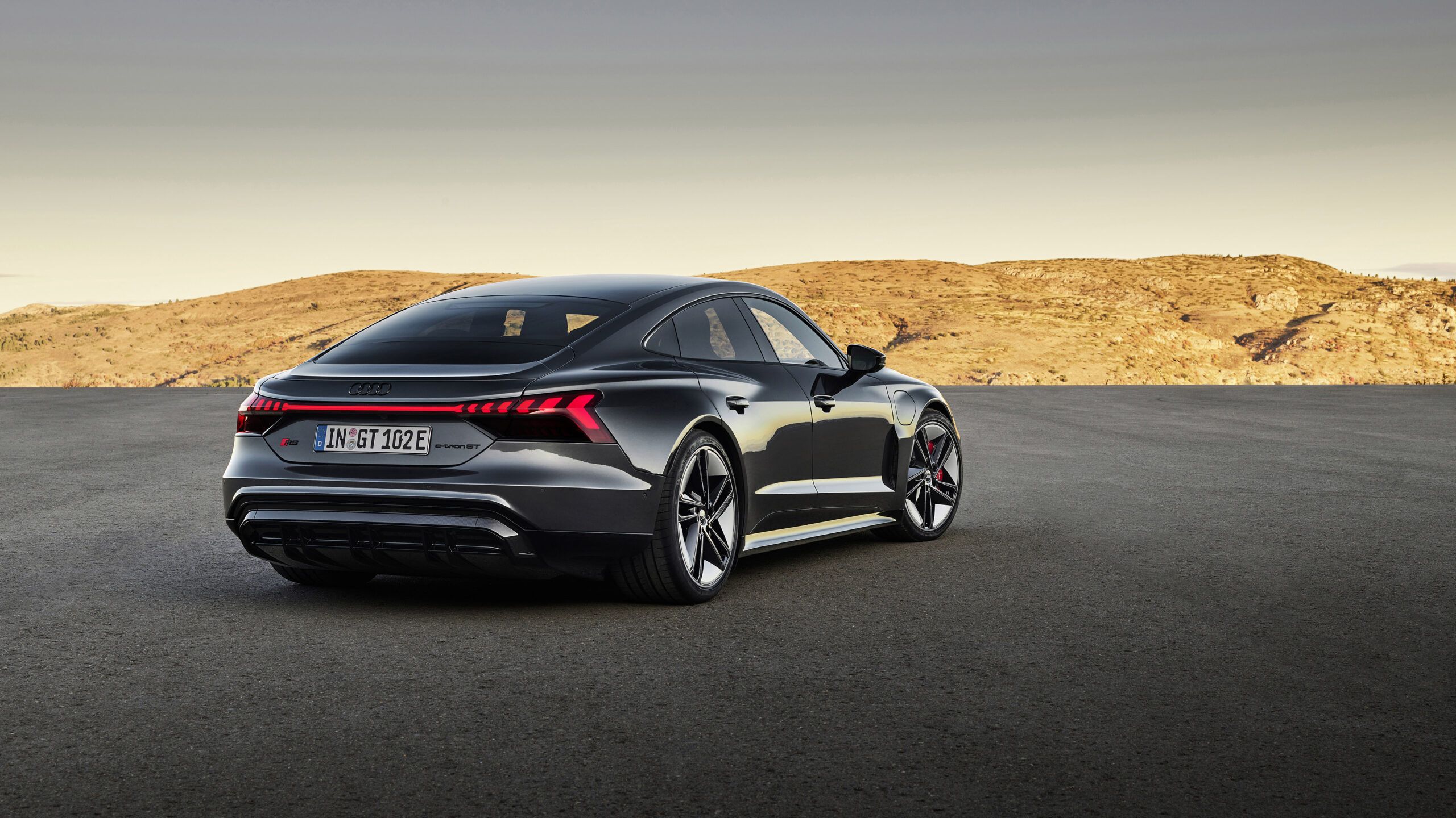 Audi e-tron GT, Elektroauto, Schwarz, Wüste, Gran Turismo, 2K, PC-Hintergrundbild
