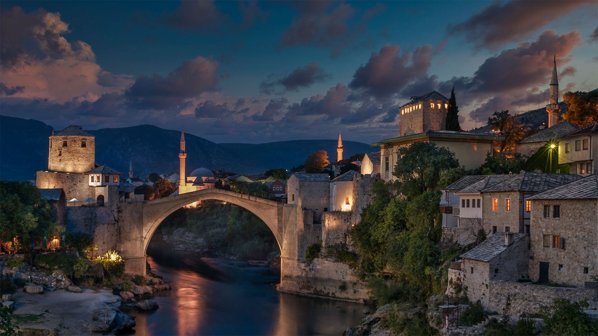 Stari Most, Alte Brücke Mostar, Mostar, Bosnien und Herzegowina, Abenddämmerung, Altstadt, Full-HD-Hintergrundbild