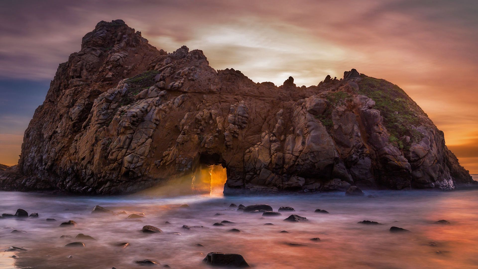 Pfeiffer Beach, Big Sur, Kalifornien, Felsbogen, Sonnenuntergang, Langzeitbelichtung, 1080p-Hintergrundbild