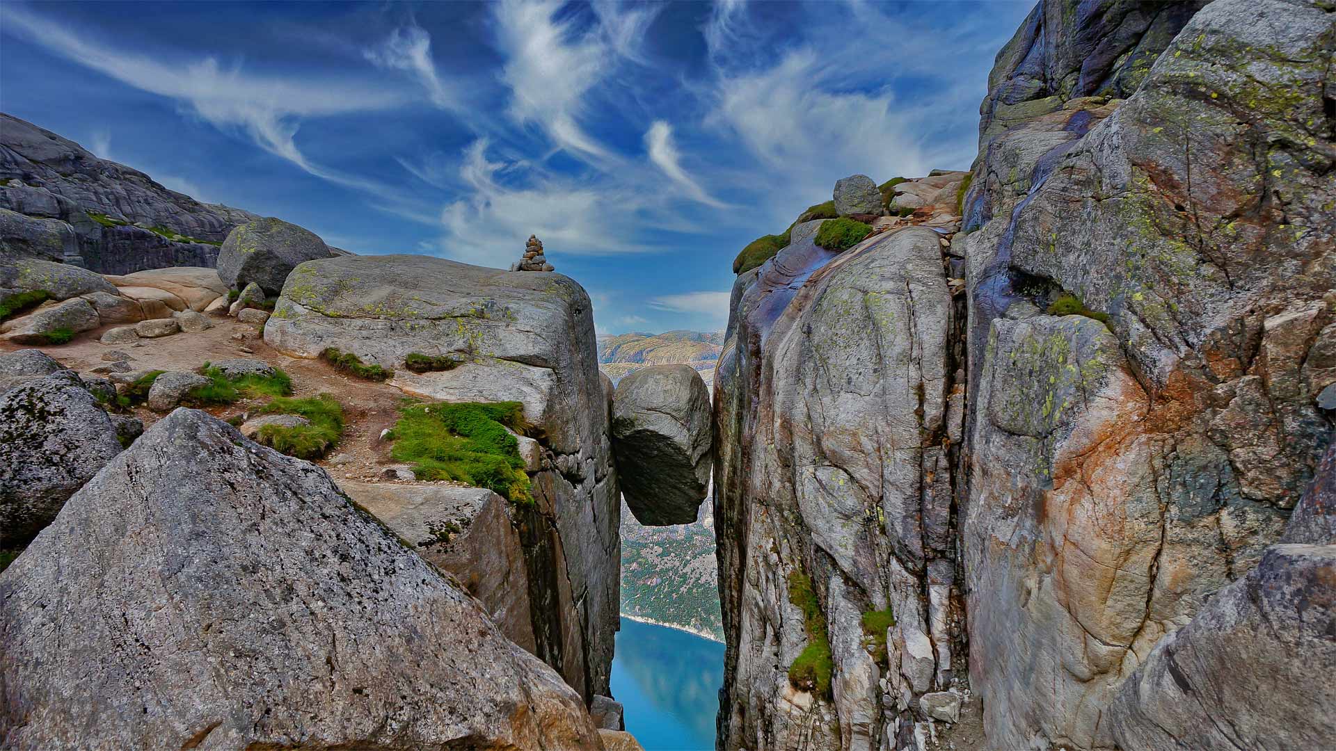 Kjeragbolten, Norwegen, Felsspalte, Klemmblock, Fjord, Wolken, 1920x1080, Desktop-Hintergrund