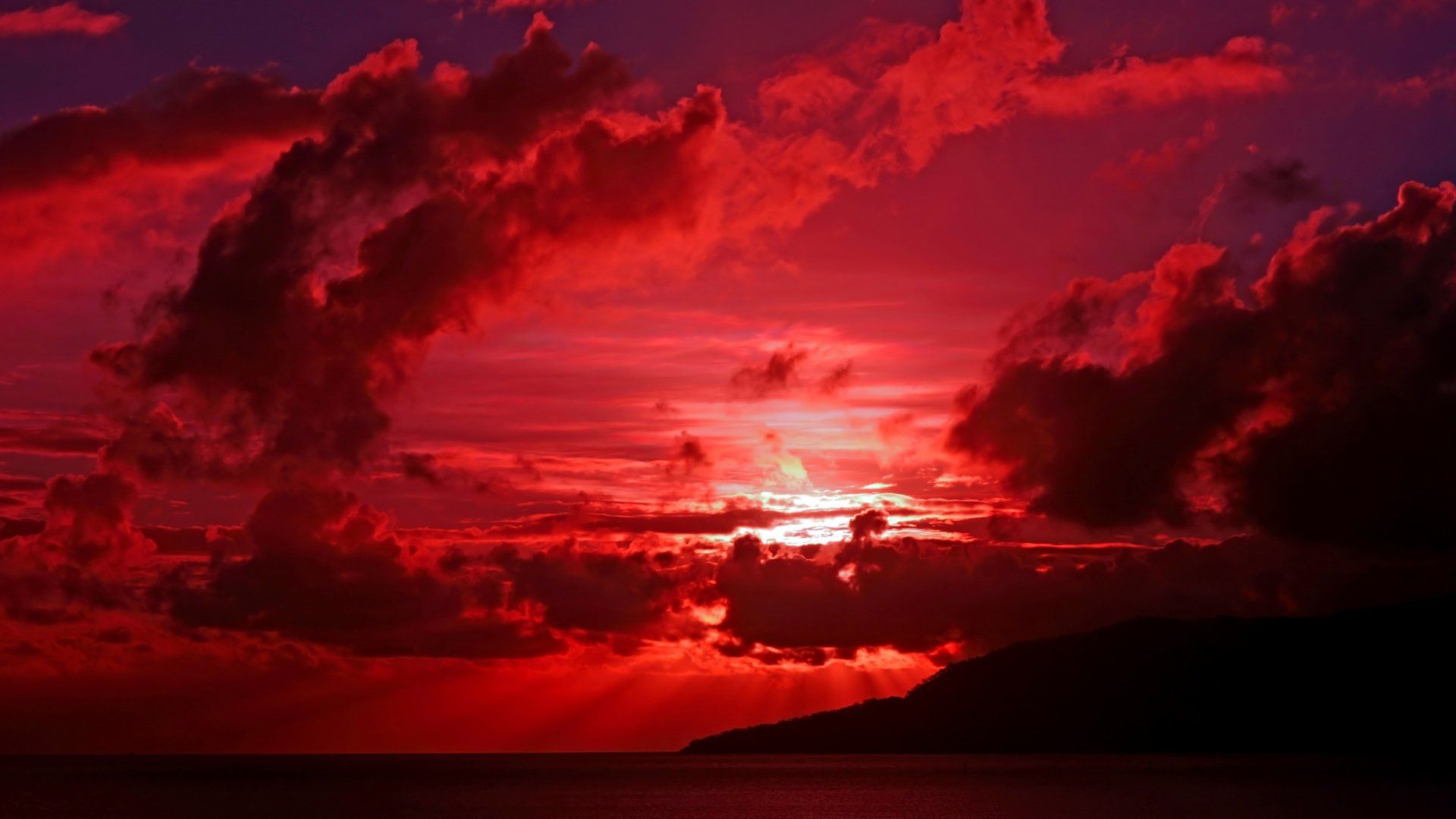 Roter Himmel, Wolken, Sonnenuntergang, Dramatisch, Meer, Full HD, Laptop-Hintergrundbild