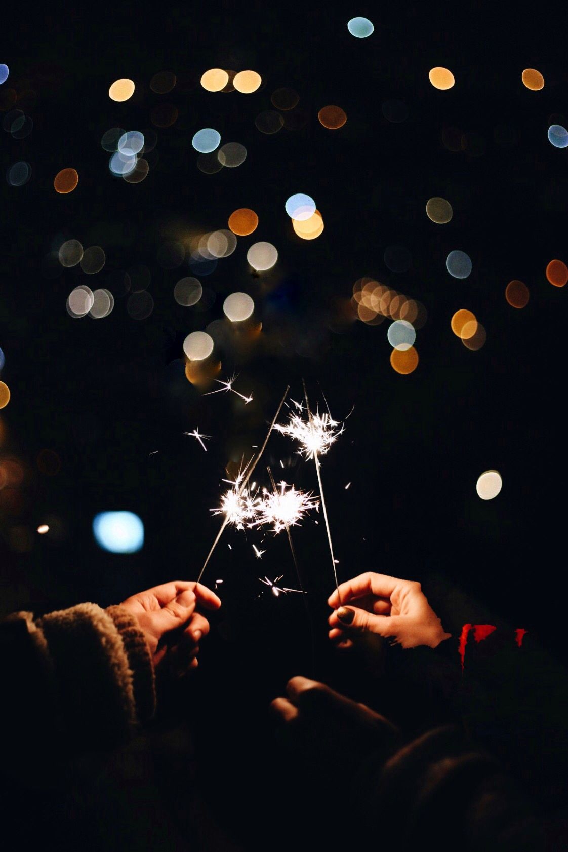 Wunderkerzen, Hände, Bokeh, Nacht, Full HD, Hintergrundbild fürs Tablet