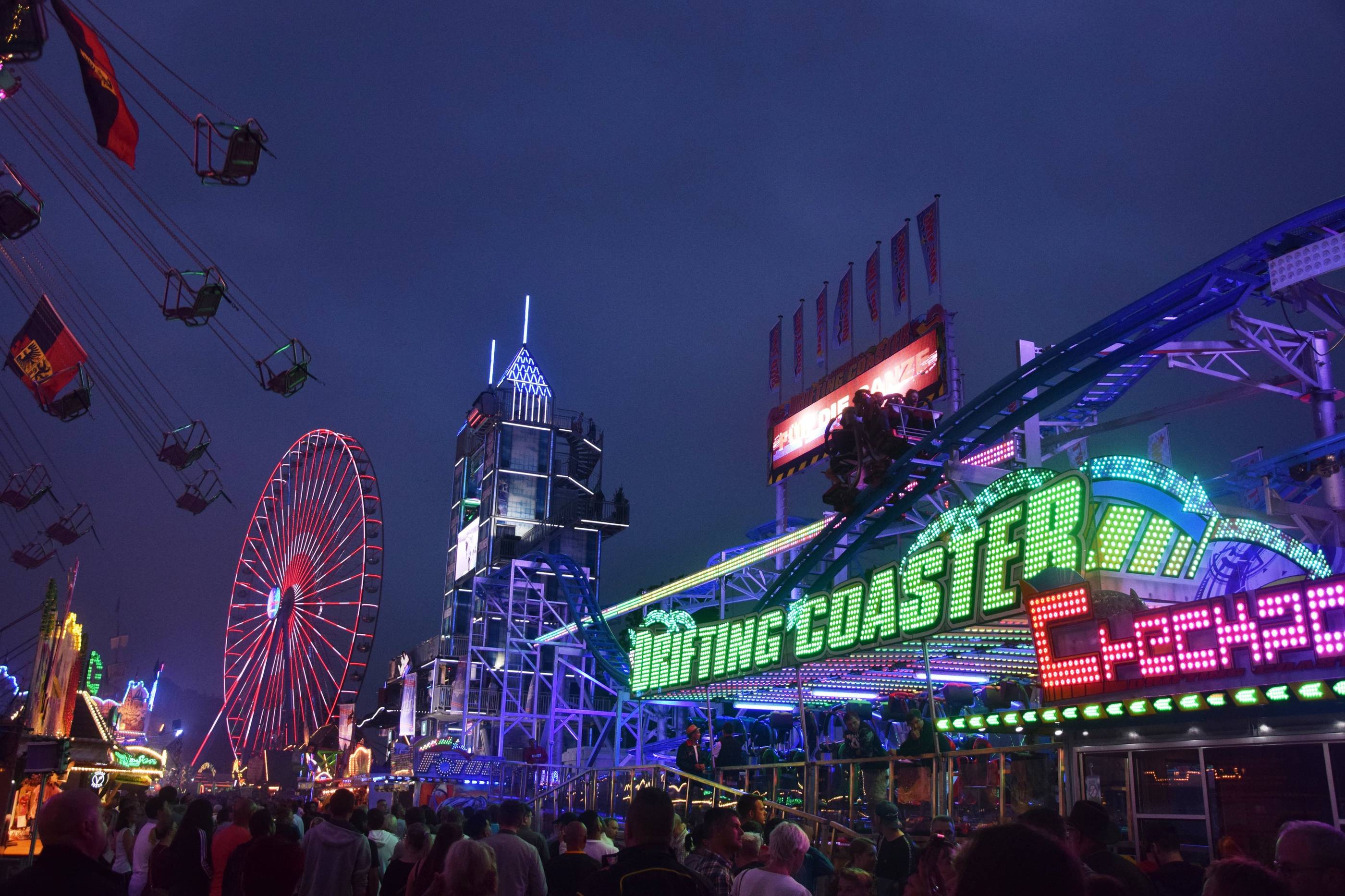 Freizeitpark, Neonlichter, Riesenrad, Achterbahn, Nacht, 2K, Desktop-Hintergrund