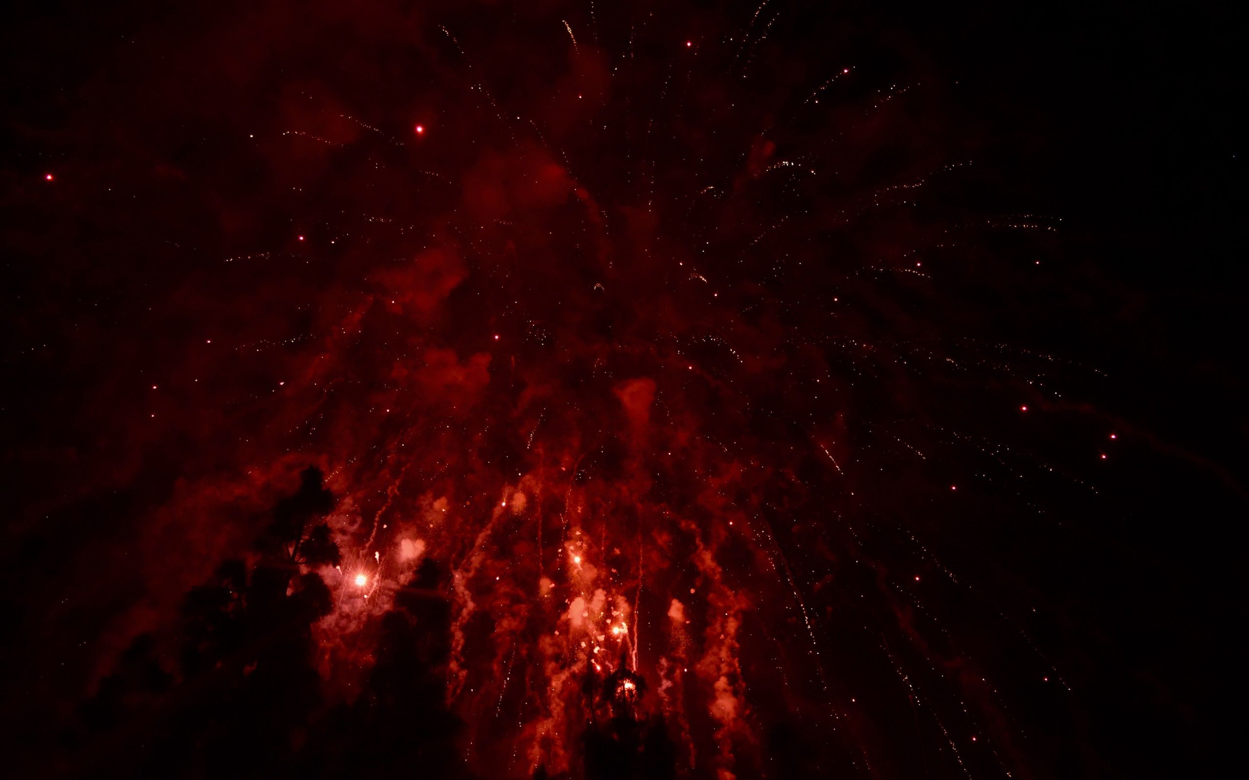Feuerwerk, Rot, Rauch, Dunkel, 16:10, 2K-Hintergrundbild für den Desktop